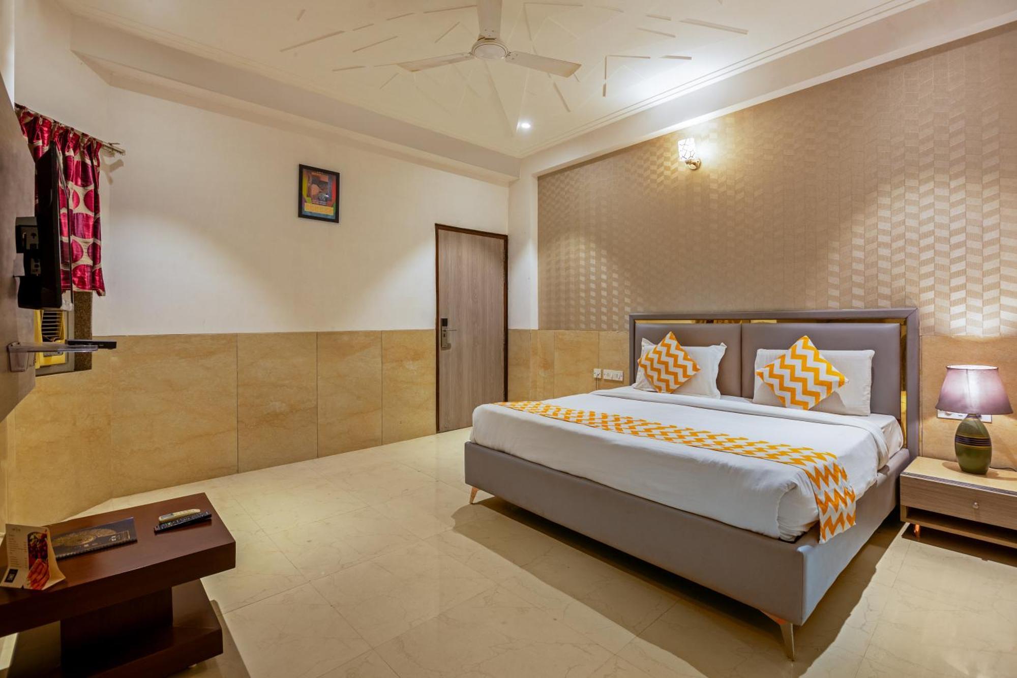 Delhi 37 By Star Group Near Delhi Airport Hotel Nova Deli