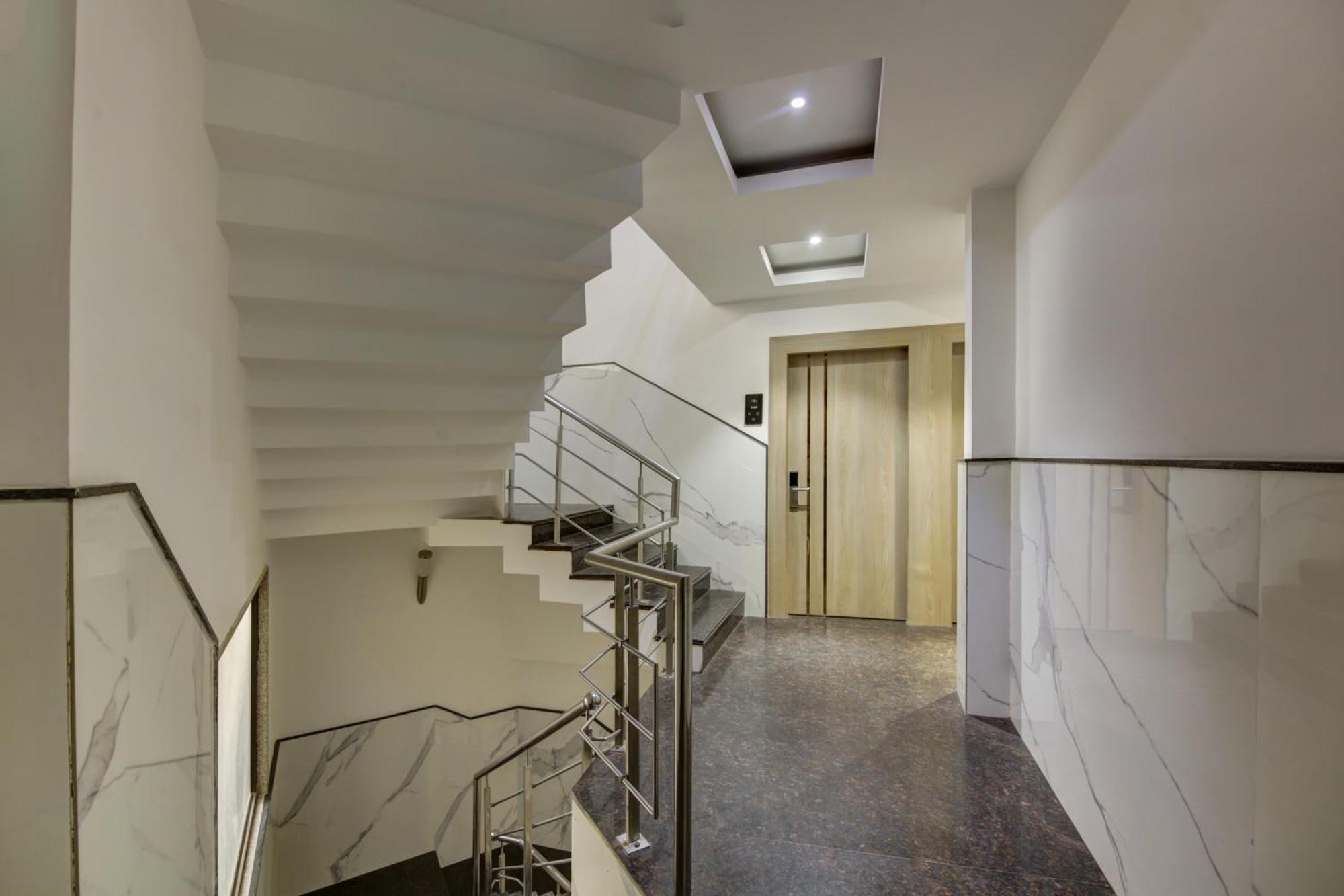 Delhi 37 By Star Group Near Delhi Airport Hotel *