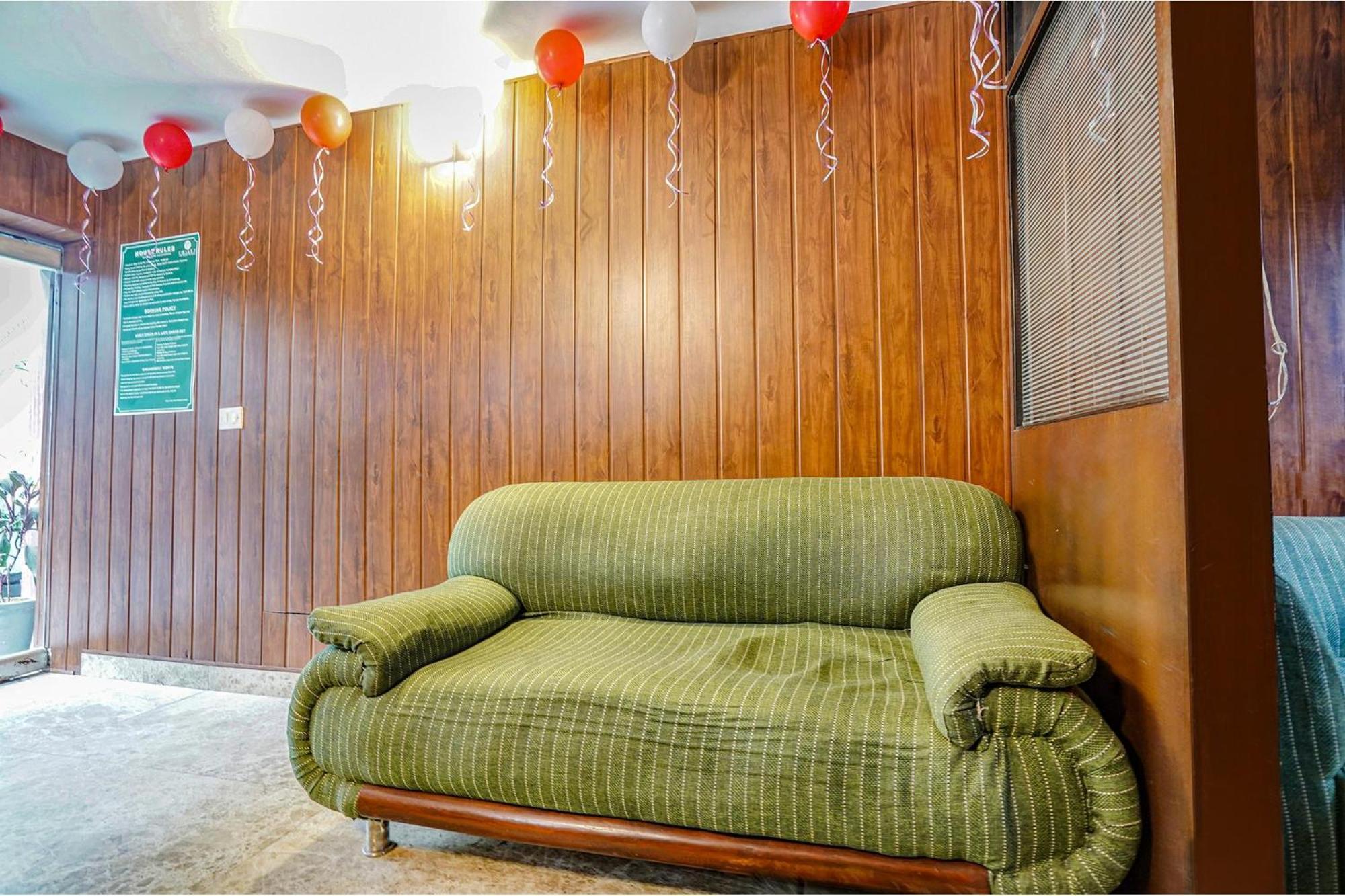 Hotel Fabhotel Saket