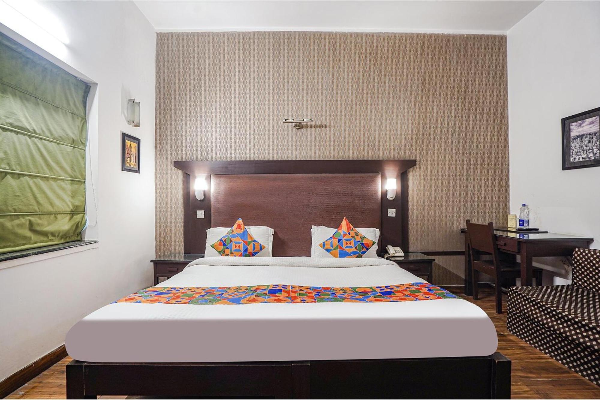 Fabhotel Saket Hotel