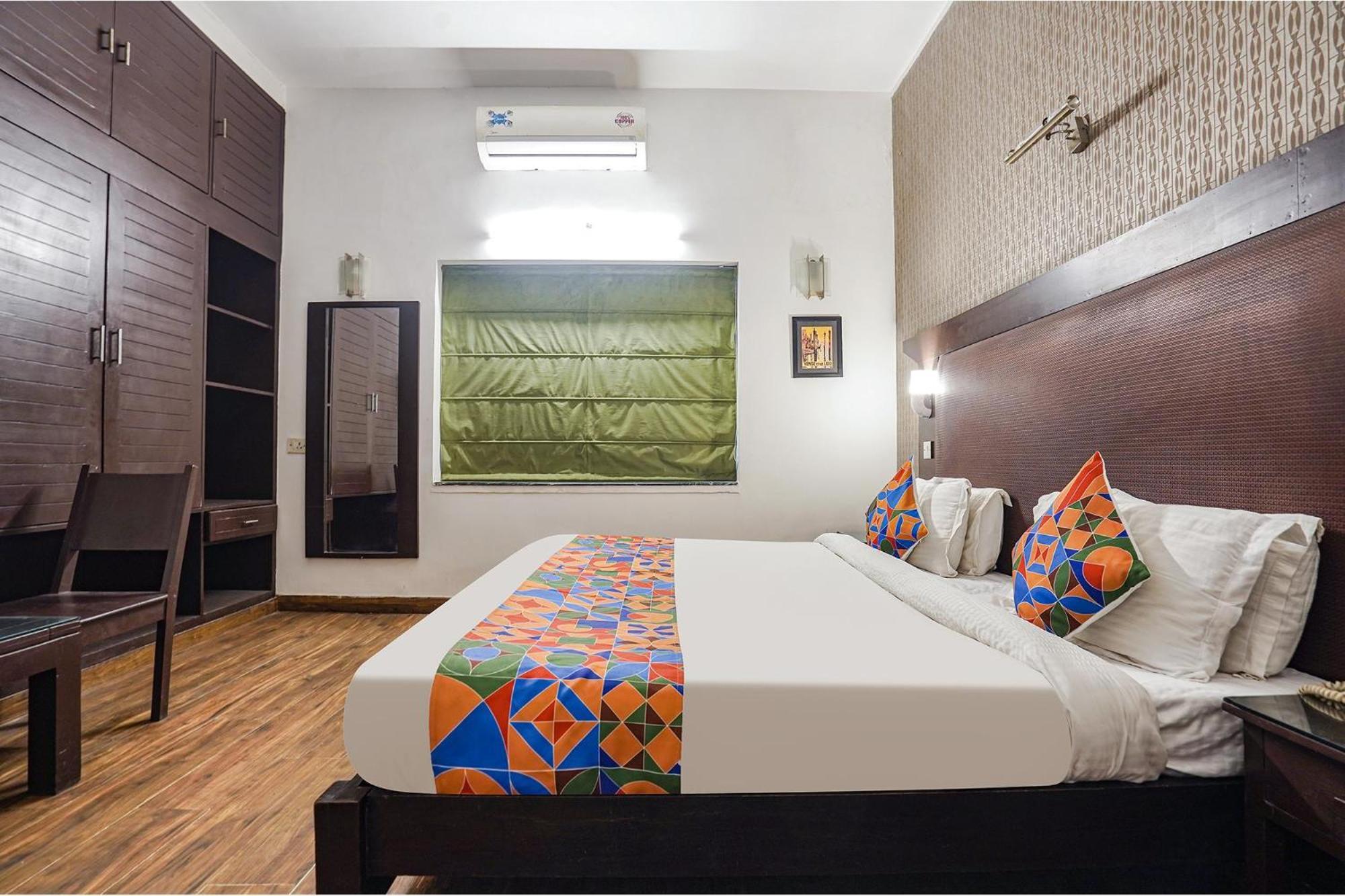 Fabhotel Saket New Delhi