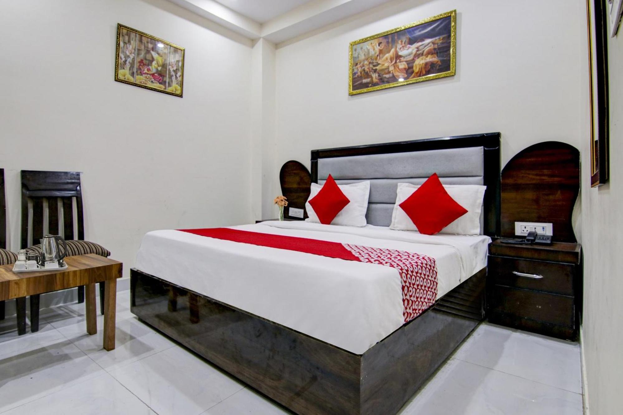 Hotel O Blink Near Dashrath Puri Metro Station New Delhi