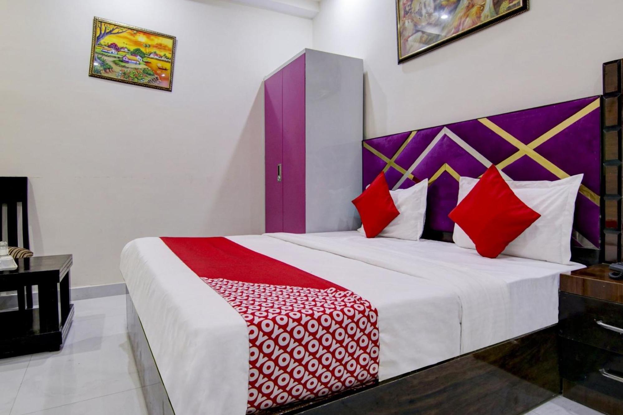 O Blink Near Dashrath Puri Metro Station New Delhi