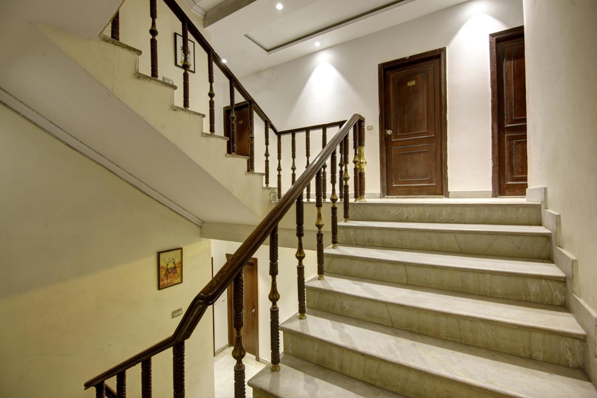 Hotel Kashish Plaza - 5 Mins From Metro Station 3*