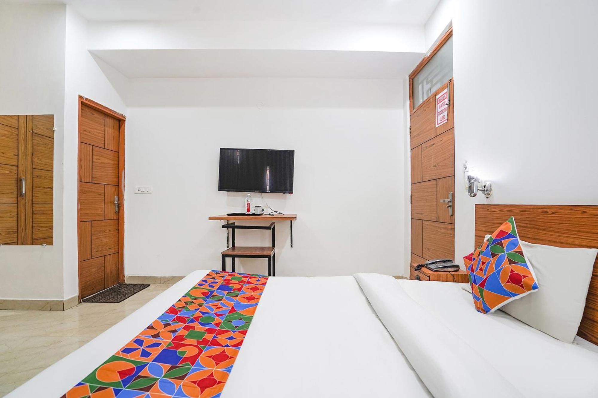 Fabhotel Prime Residency 3*