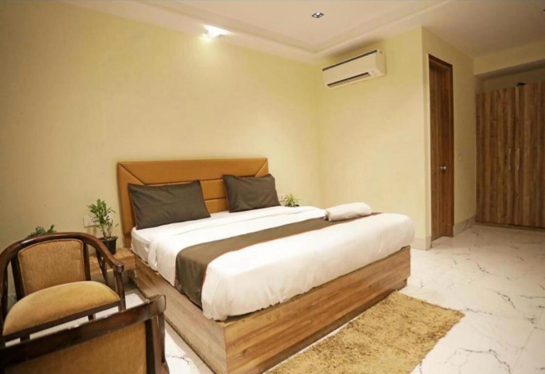 Hotel Airport Plaza Near Delhi Airport Aerocity 3*