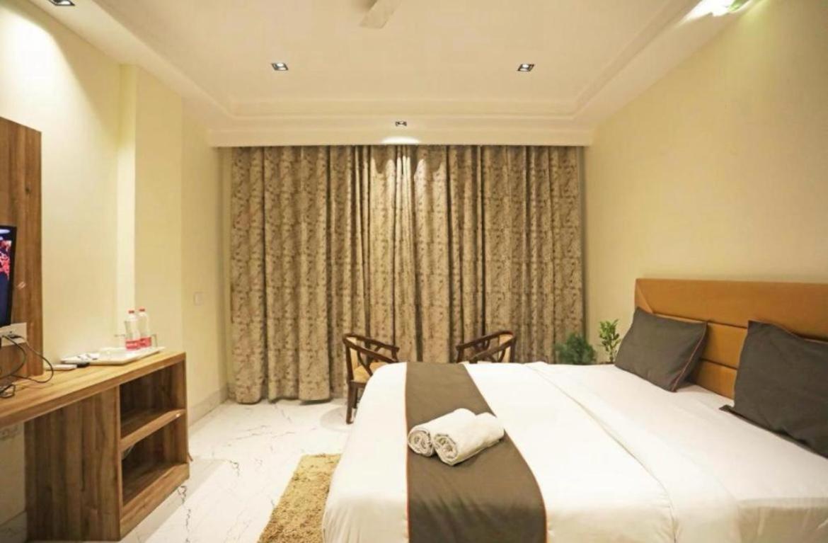 Hotel Airport Plaza Near Delhi Airport Aerocity