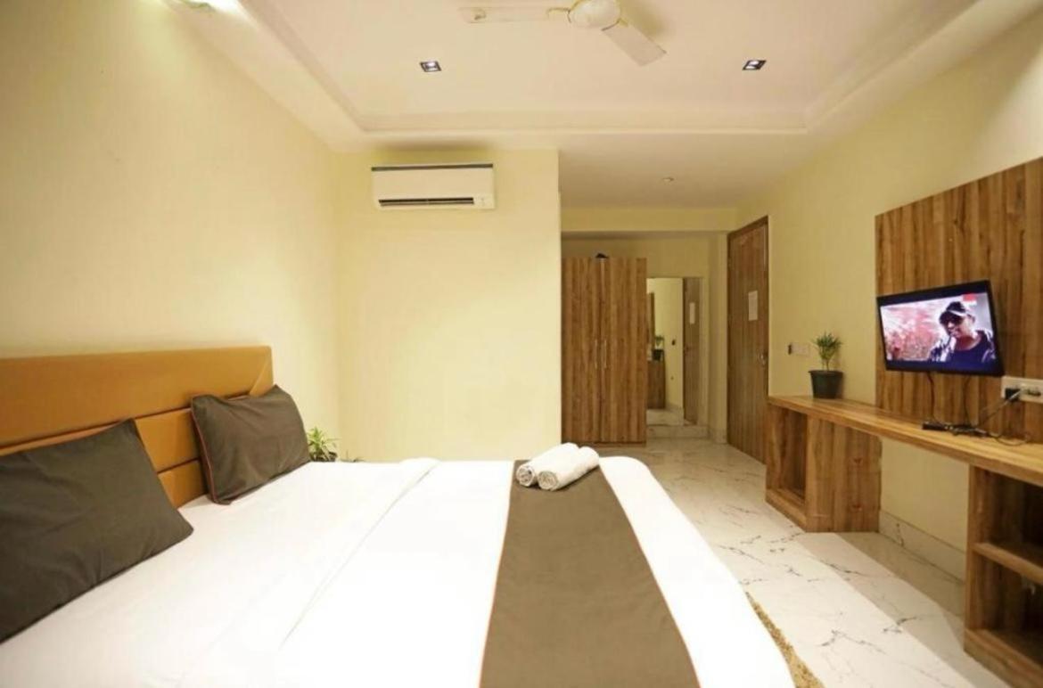 Hotel Airport Plaza Near Delhi Airport Aerocity New Delhi