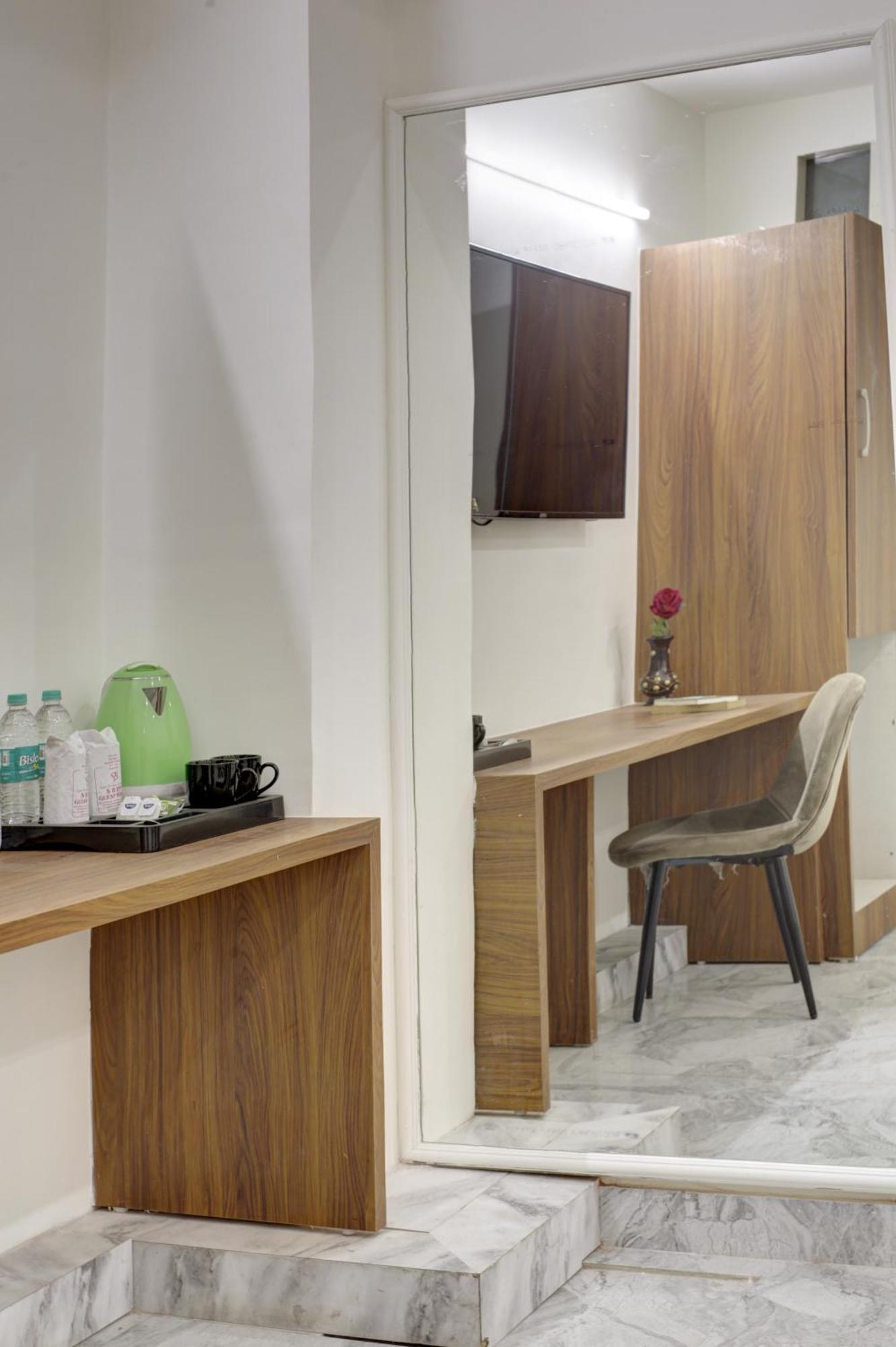 Hotel S B - Near Railway Station Paharganj New Delhi