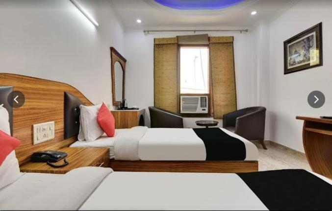 Tjs Royal Hotel