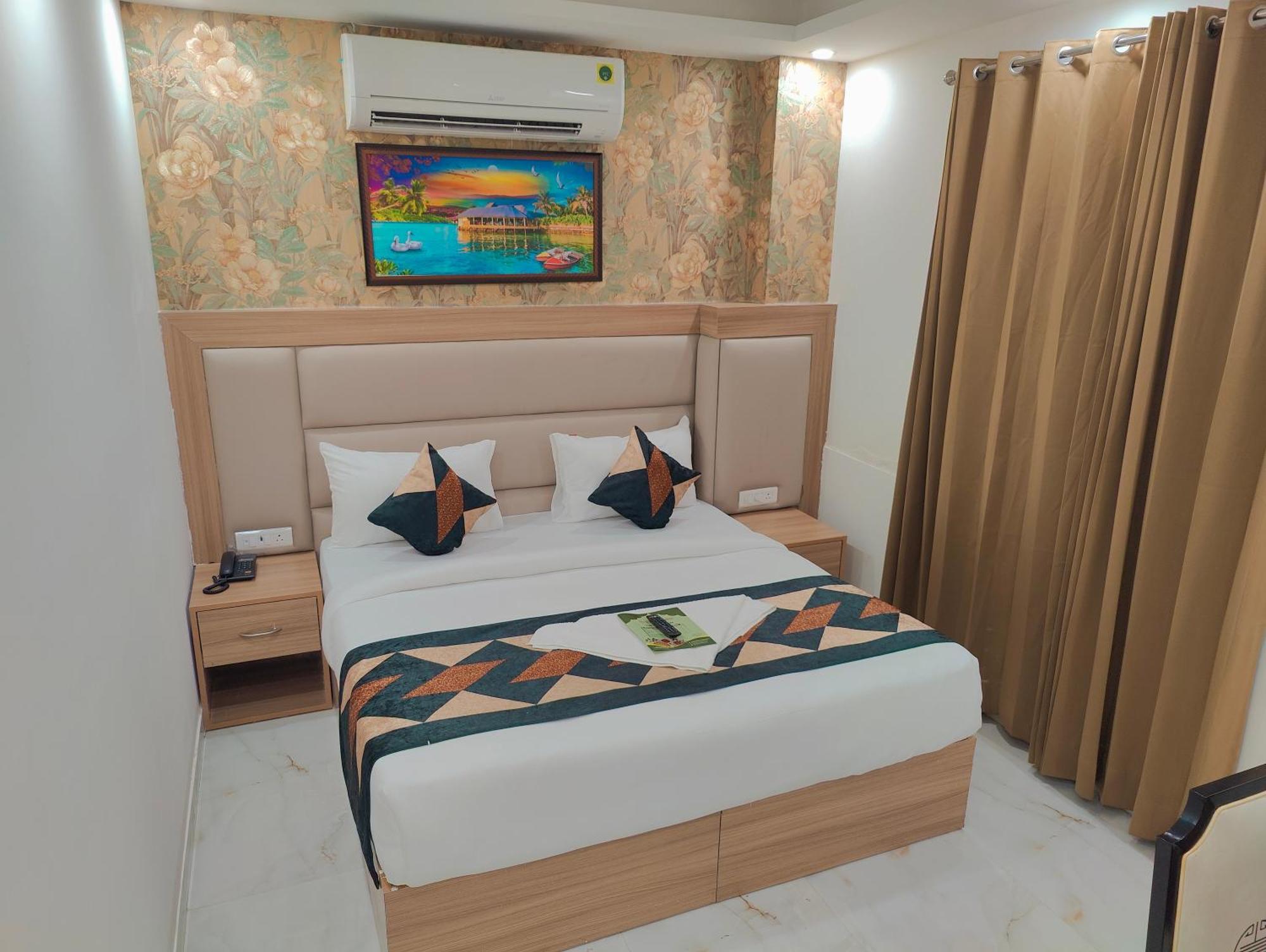 Acomodação com café da manhã  Decent Suites Inn- Mahipalpur, Delhi Airport, Aerocity Nova Deli
