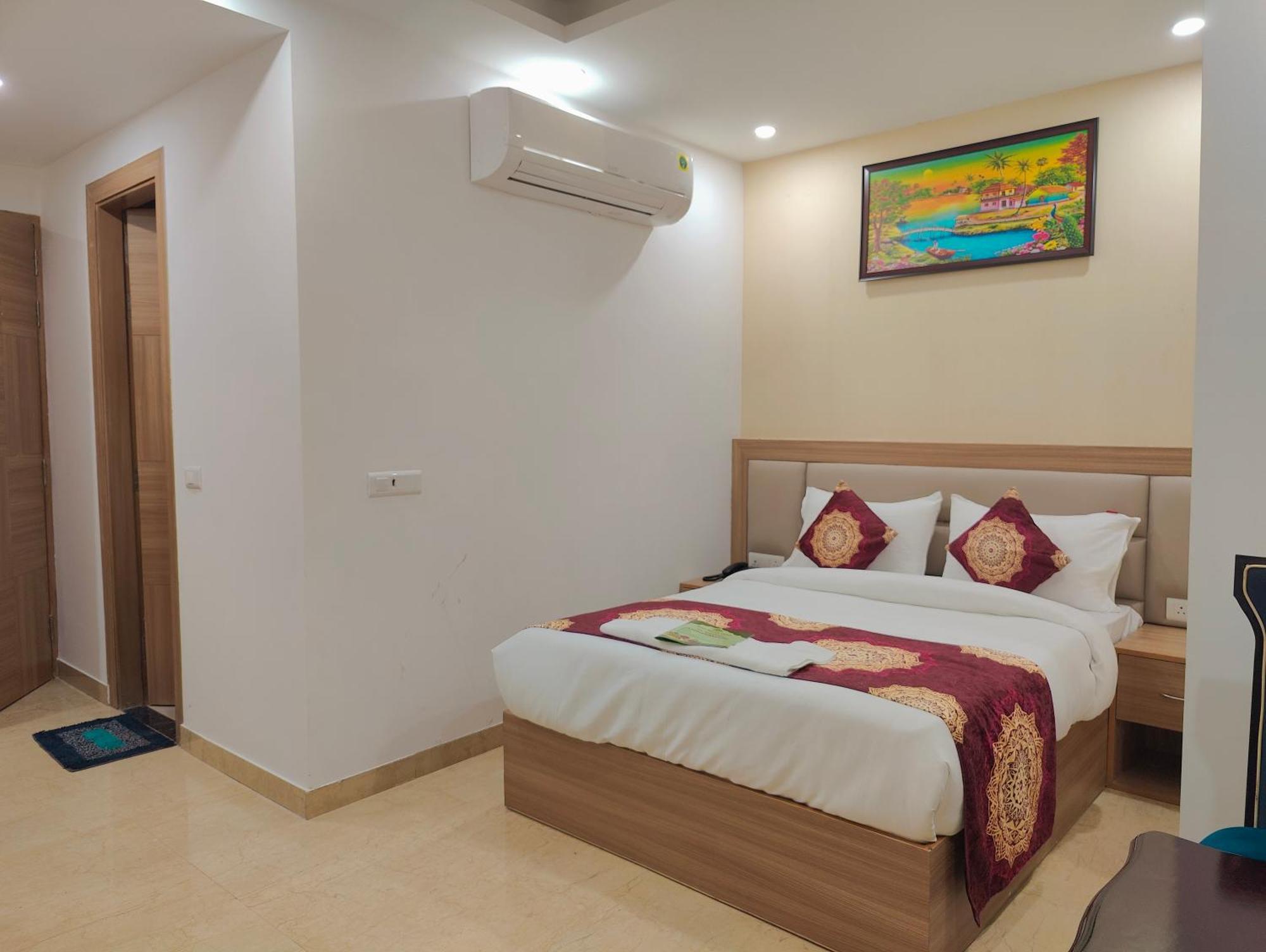 Decent Suites Inn- Mahipalpur, Delhi Airport, Aerocity Acomodação com café da manhã  Nova Deli