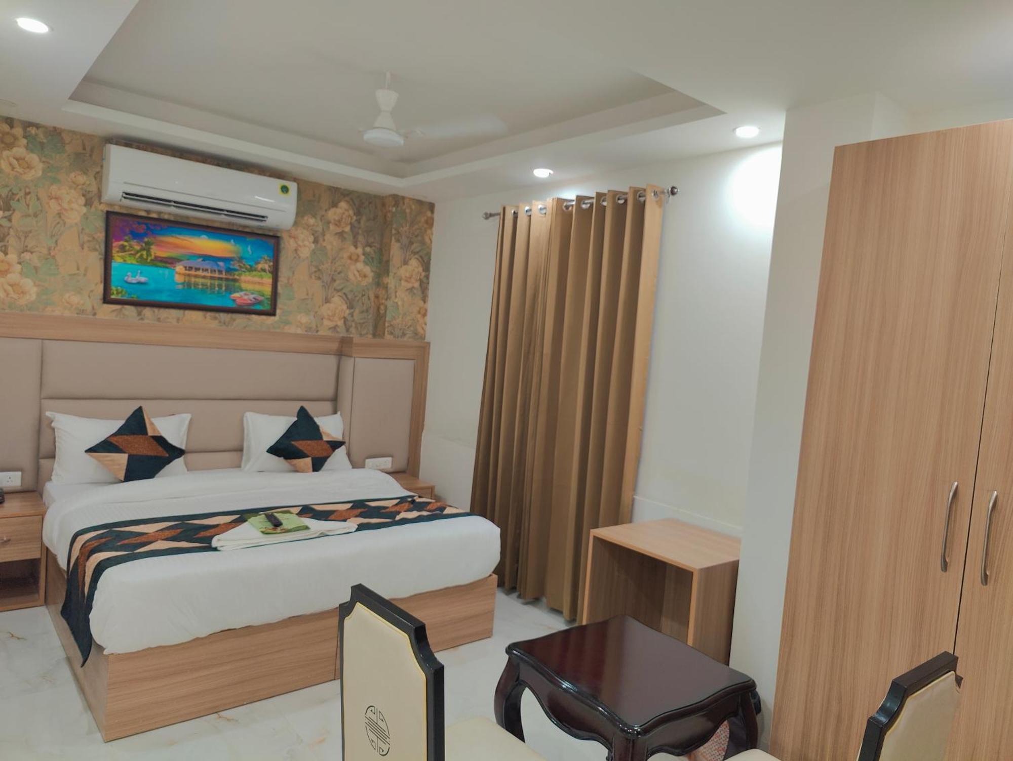 Acomodação com café da manhã  Decent Suites Inn- Mahipalpur, Delhi Airport, Aerocity Nova Deli