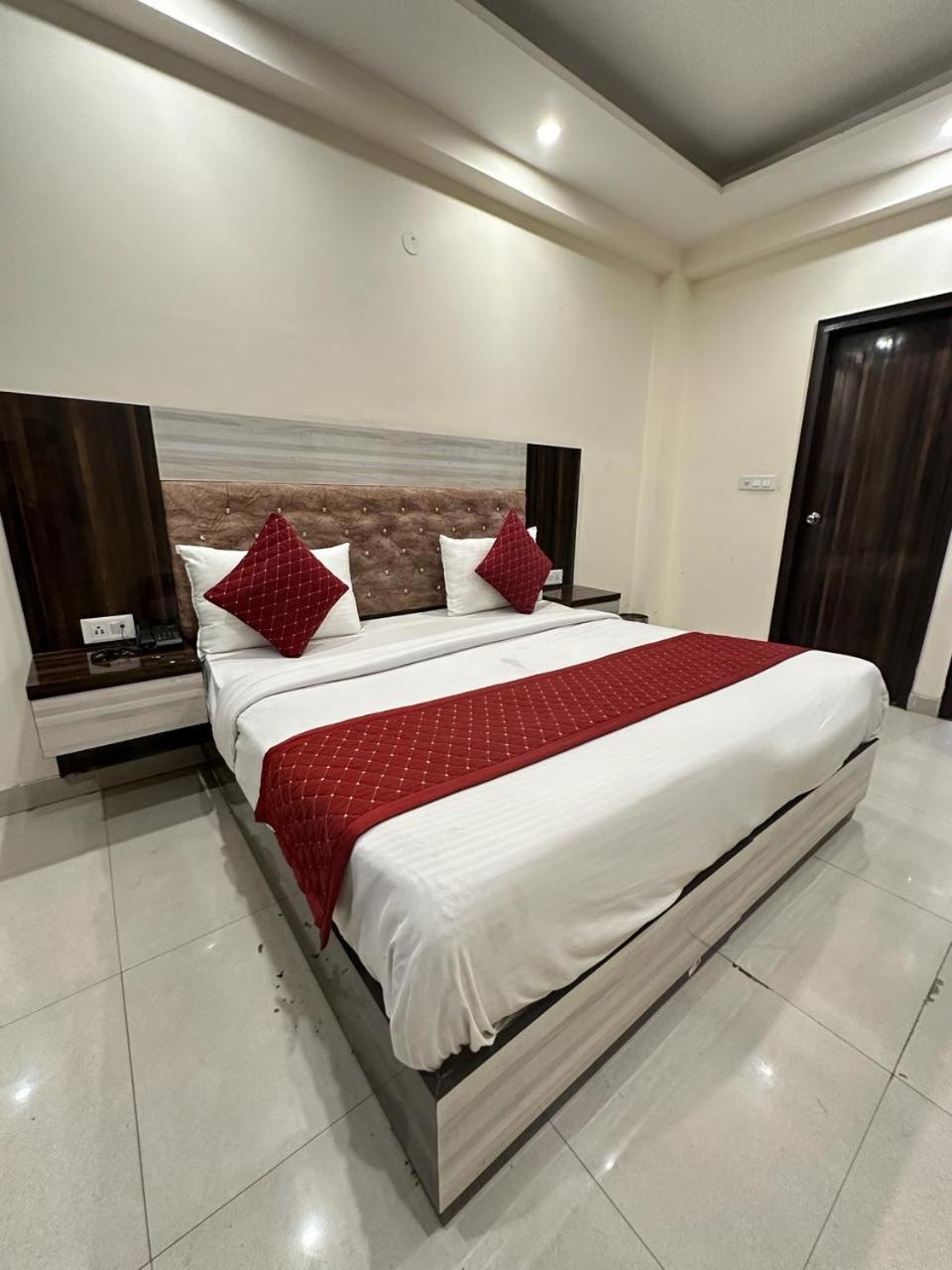 Tourist Deluxe Aero City Mahipalpur 3*