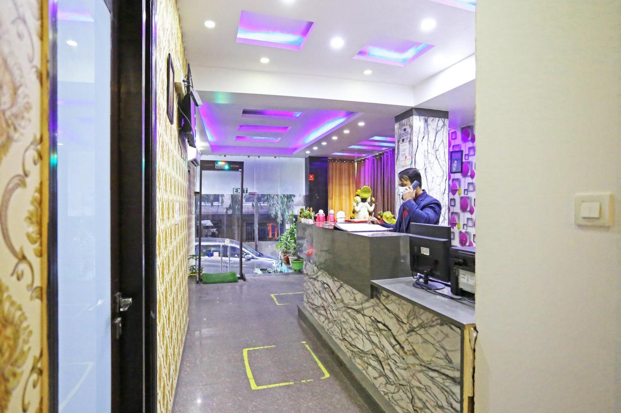 Hotel Star - Delhi Airport, Mahipalpur, Aerocity New Delhi