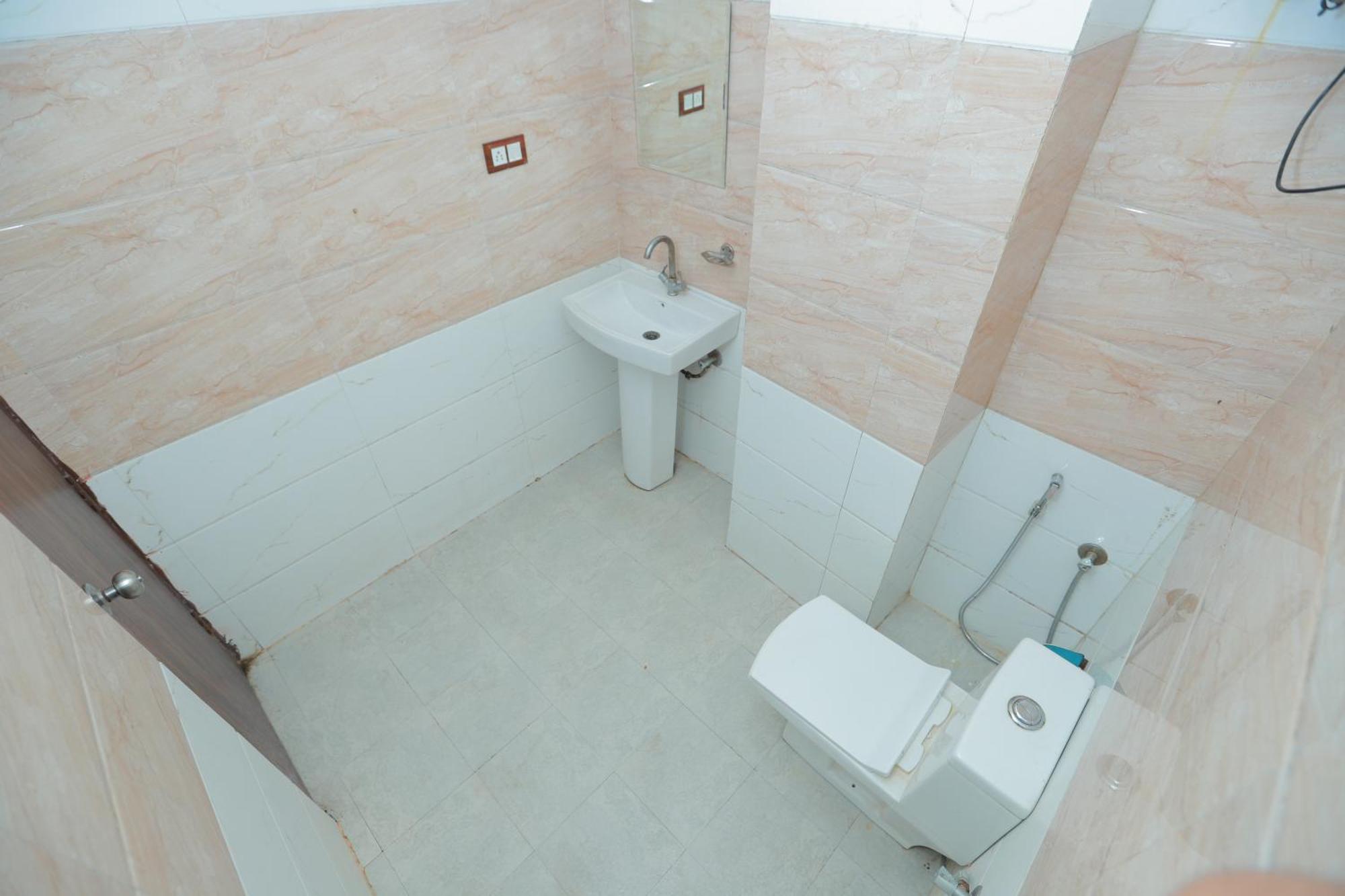 Bed & Breakfast Oaks Plaza Delhi Airport *