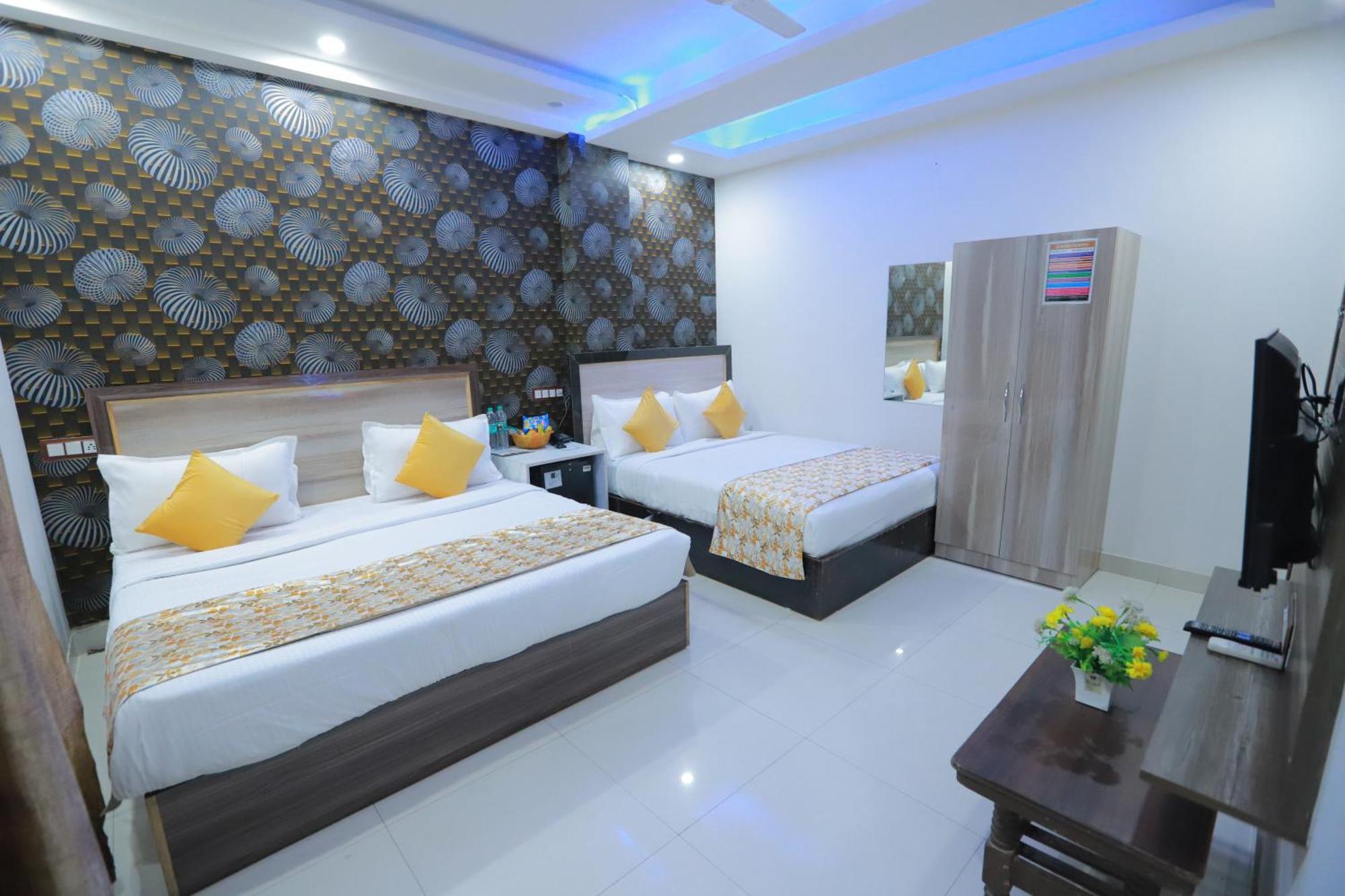 Oaks Plaza Delhi Airport New Delhi