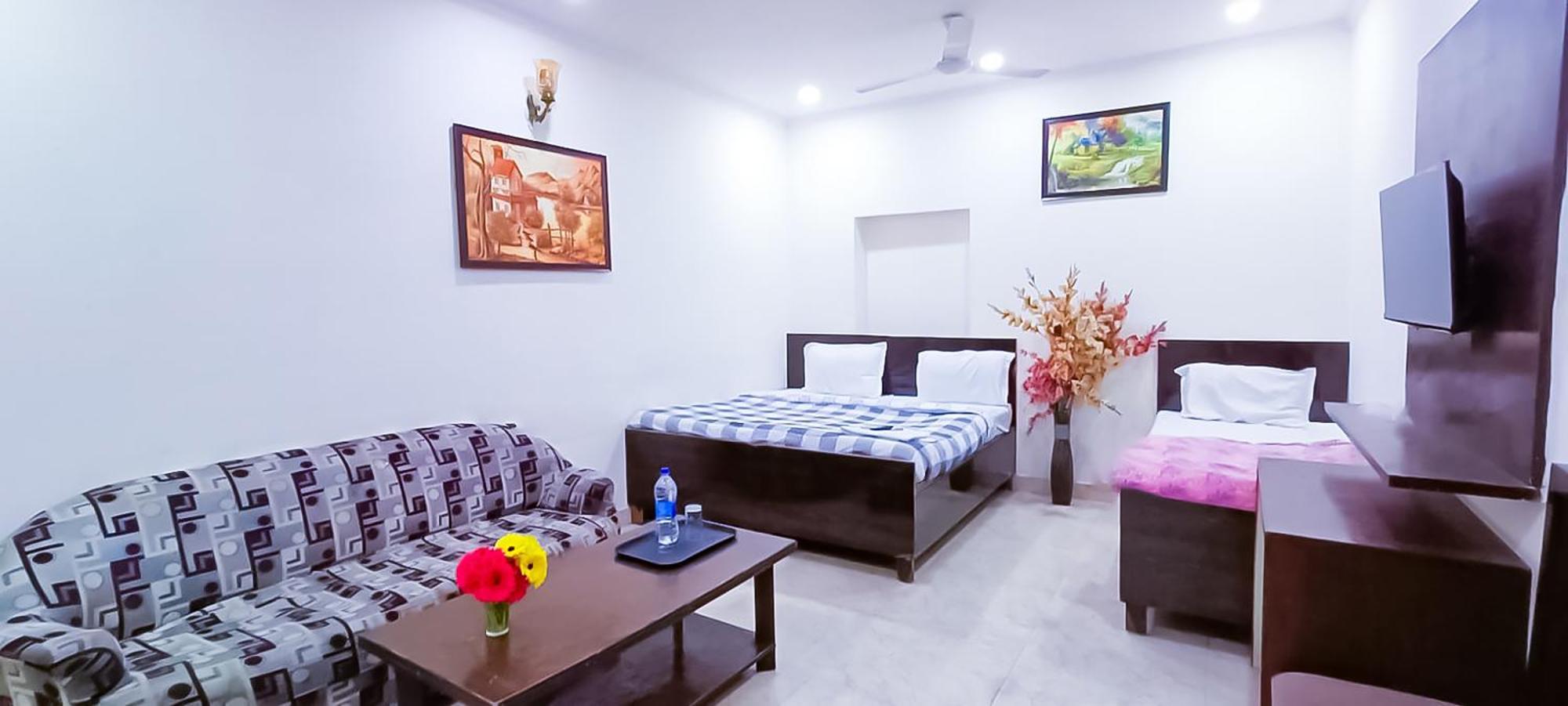 Tom International - Near Nizamuddin Railway Station Hotel New Delhi
