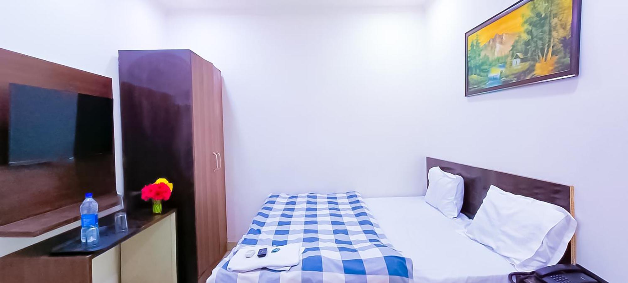 Tom International - Near Nizamuddin Railway Station Hotel New Delhi
