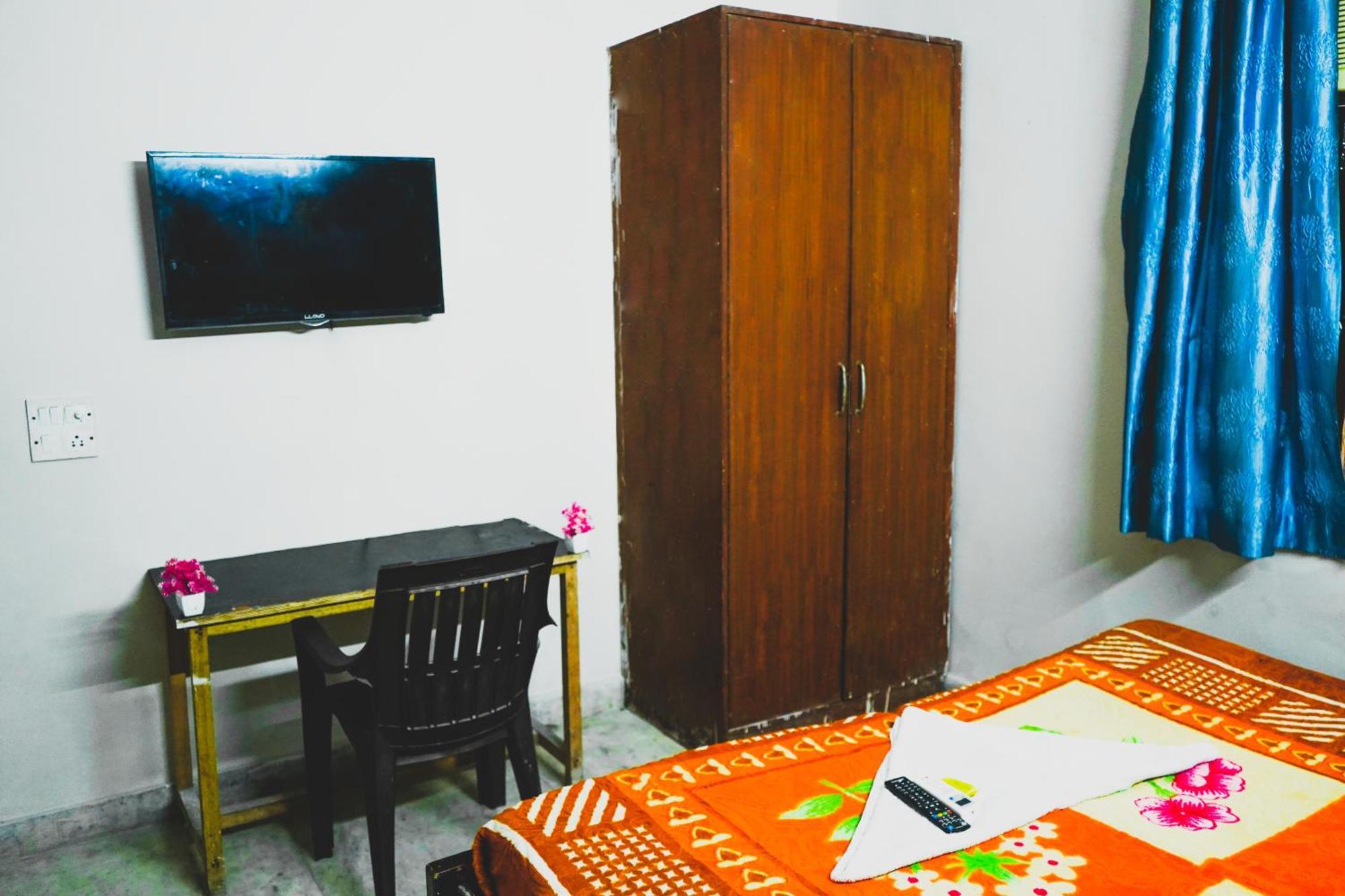 Nagar Hotel 3*