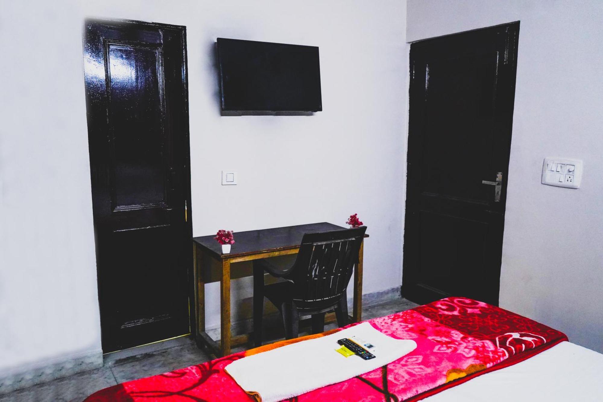 Hotel Nagar 3*
