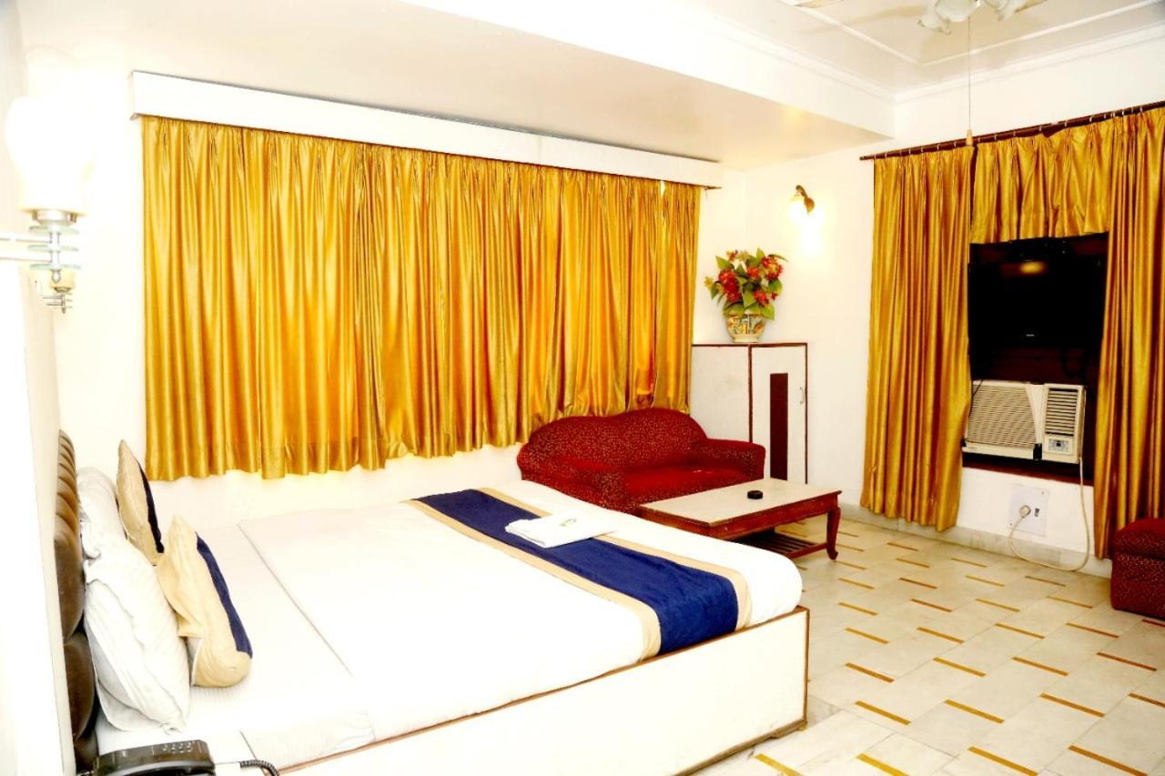 Hotel Fabhotel India International Near Railway Station 3*