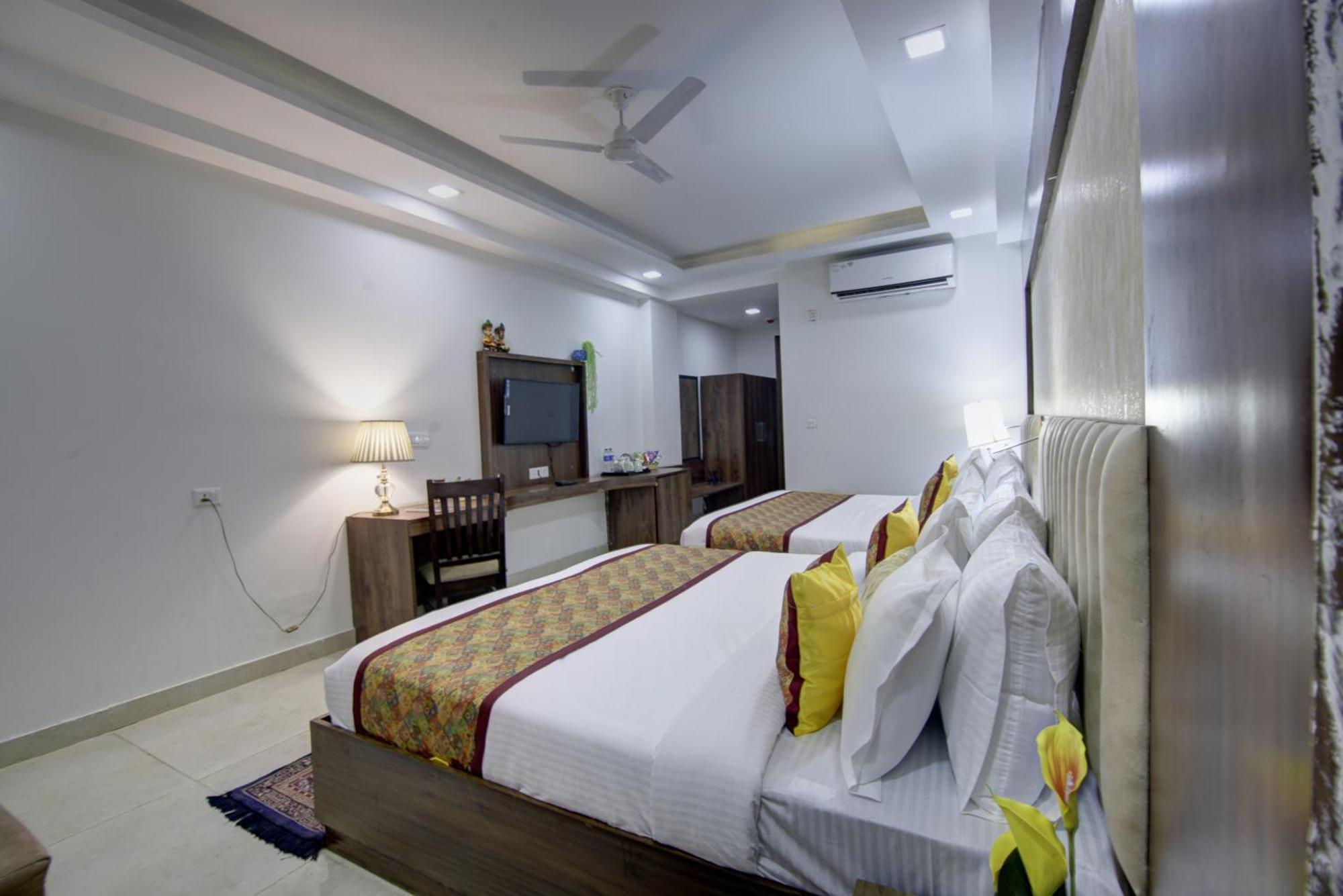 Hotel Park Tree - Igi Airport A Unit Of Prithvi Palace New Delhi