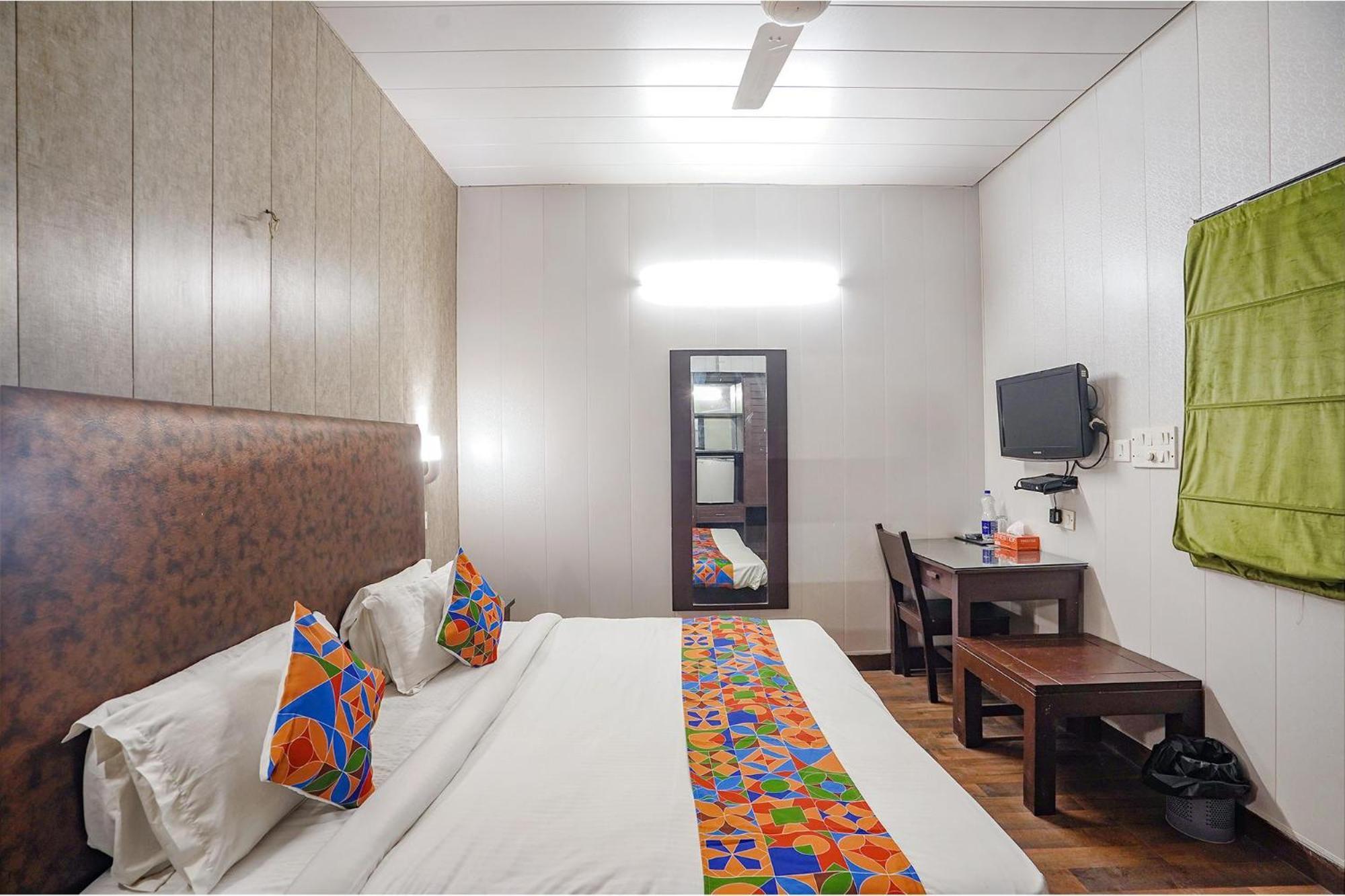 Fabhotel Saket Hotel