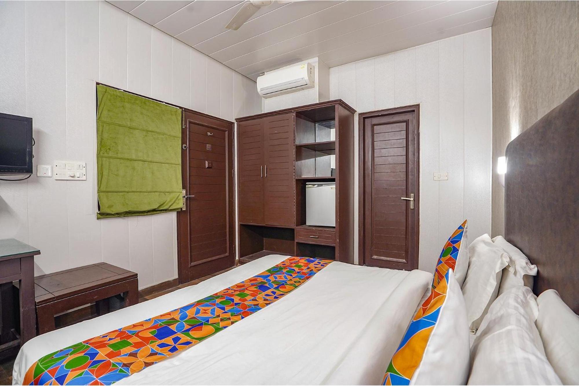 Fabhotel Saket 3* New Delhi