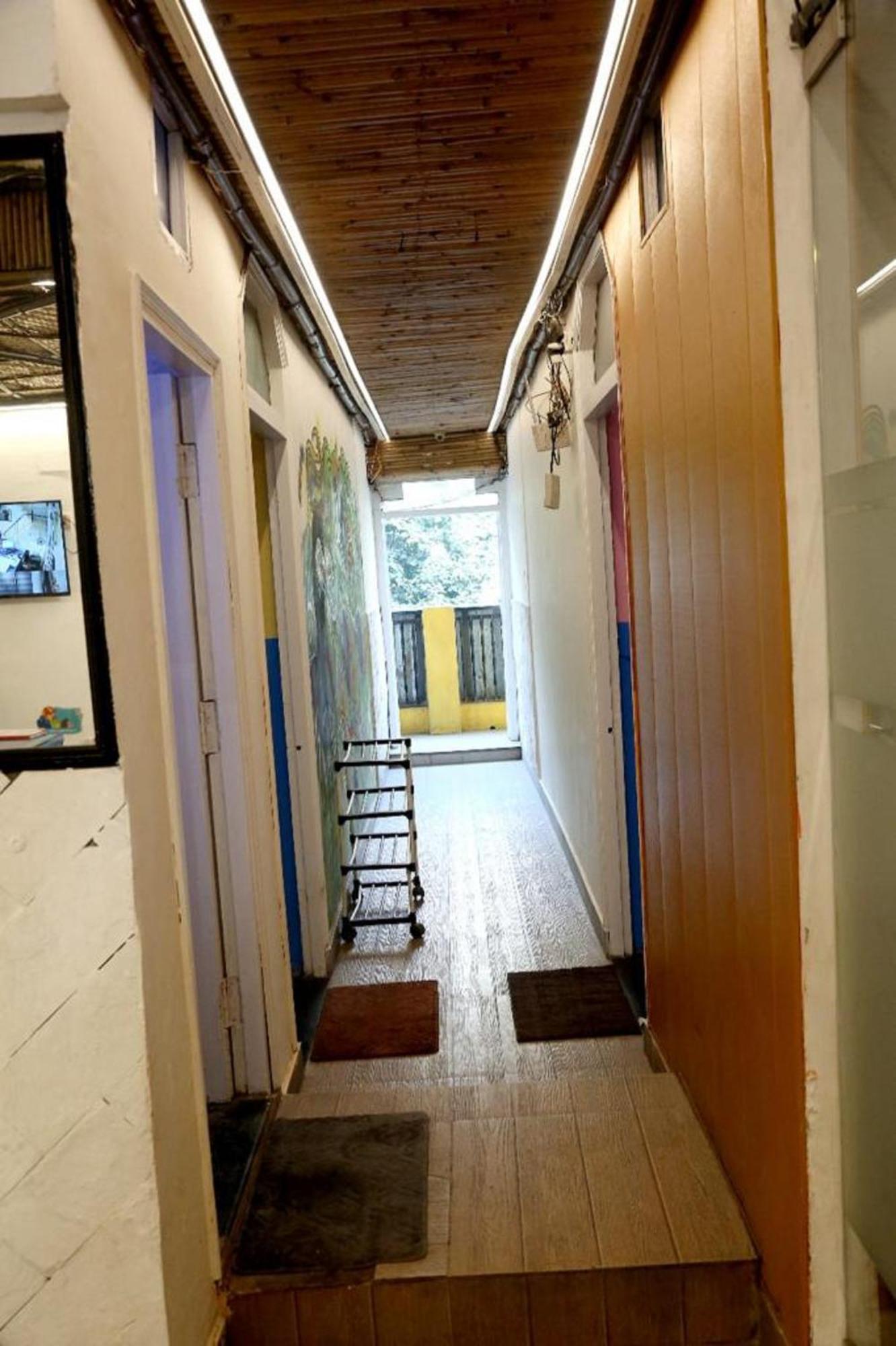 Bunk Delhi Backpacking Hotel New Delhi