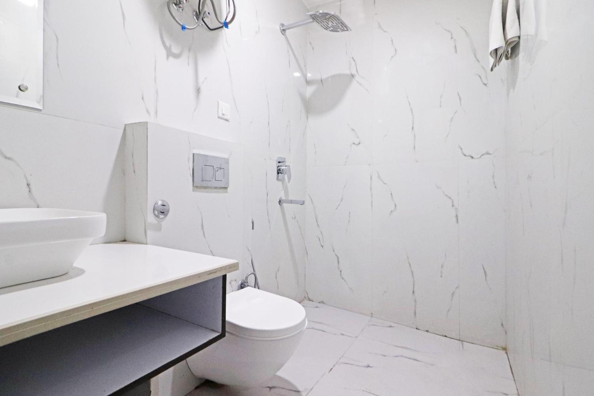 Grand Qubic Near Delhi Airport Hotel New Delhi