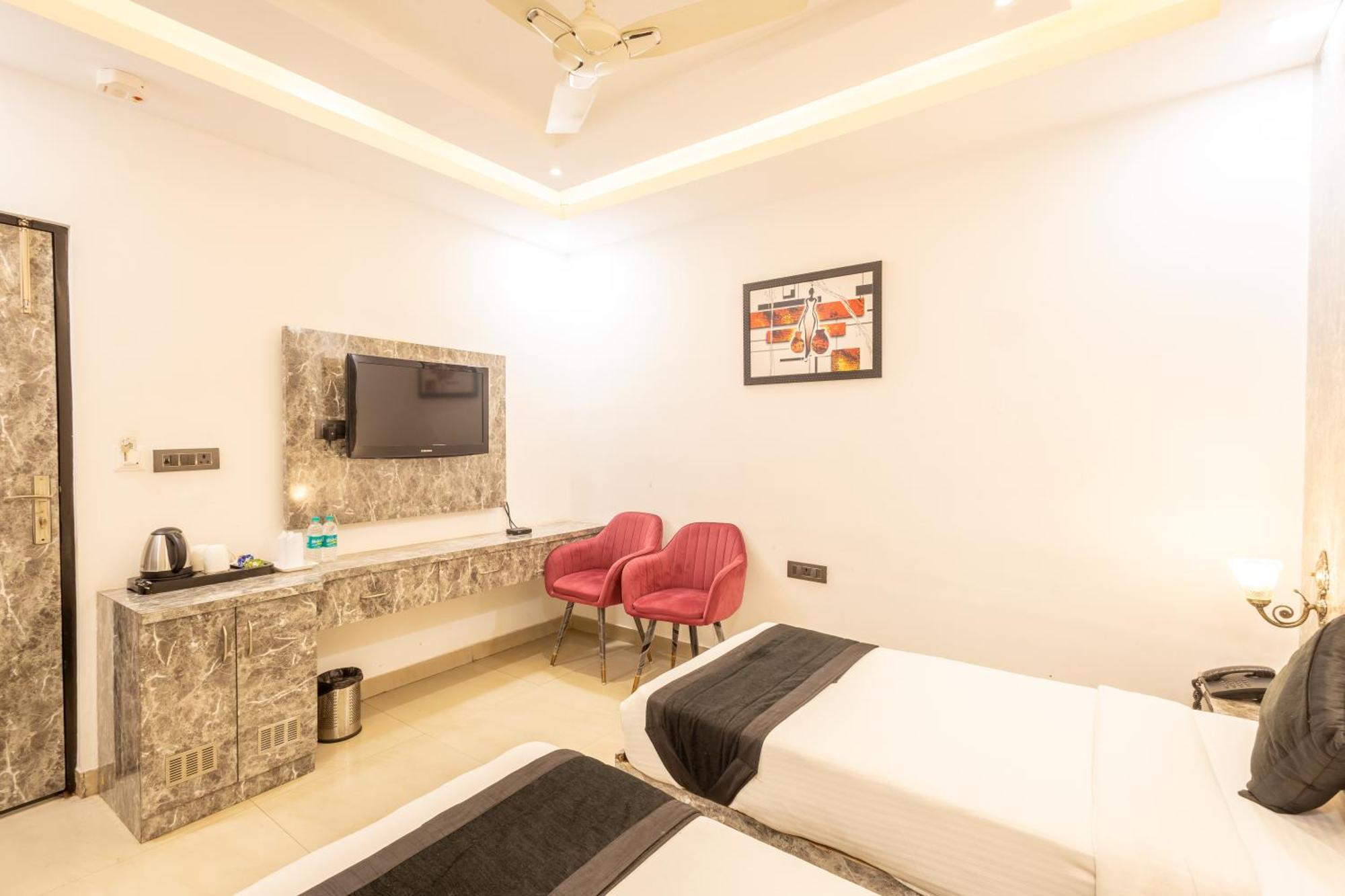 Cosmo Near Blk Hospital Karol Bagh Hotel Delhi (National Capital Territory of India)