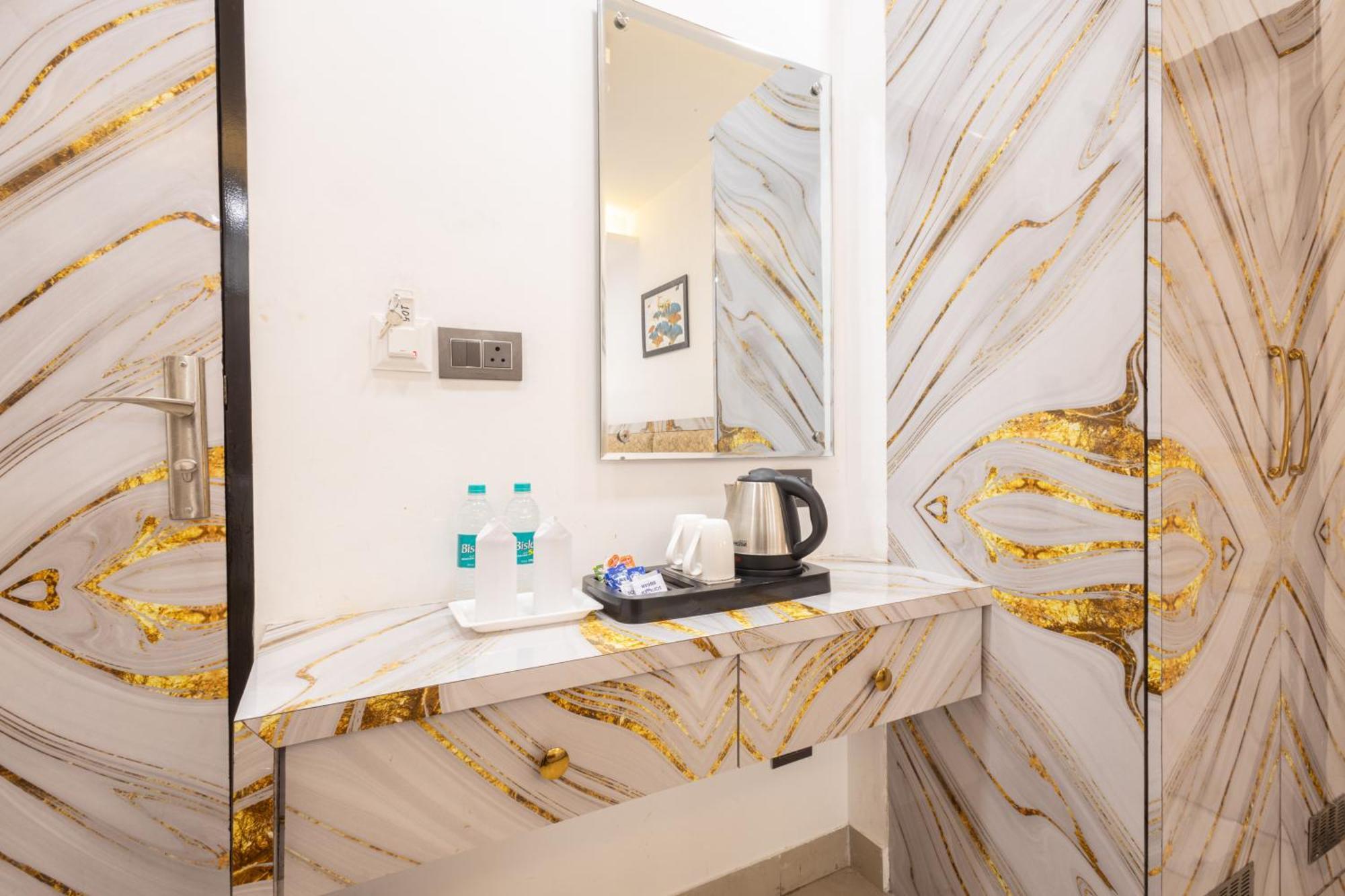 Hotel Cosmo Near Blk Hospital Karol Bagh Delhi (National Capital Territory of India)