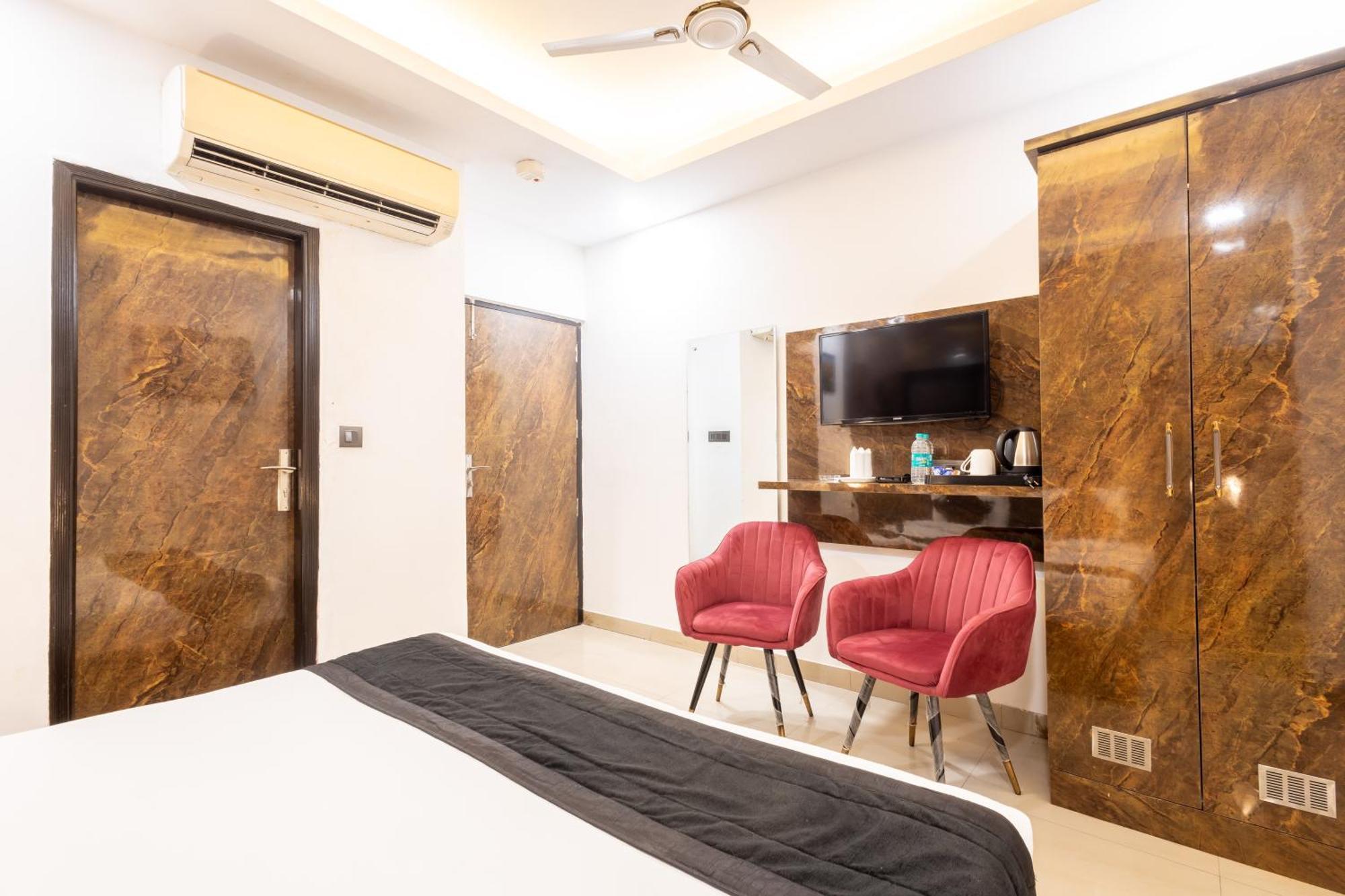 Hotel Cosmo Near Blk Hospital Karol Bagh