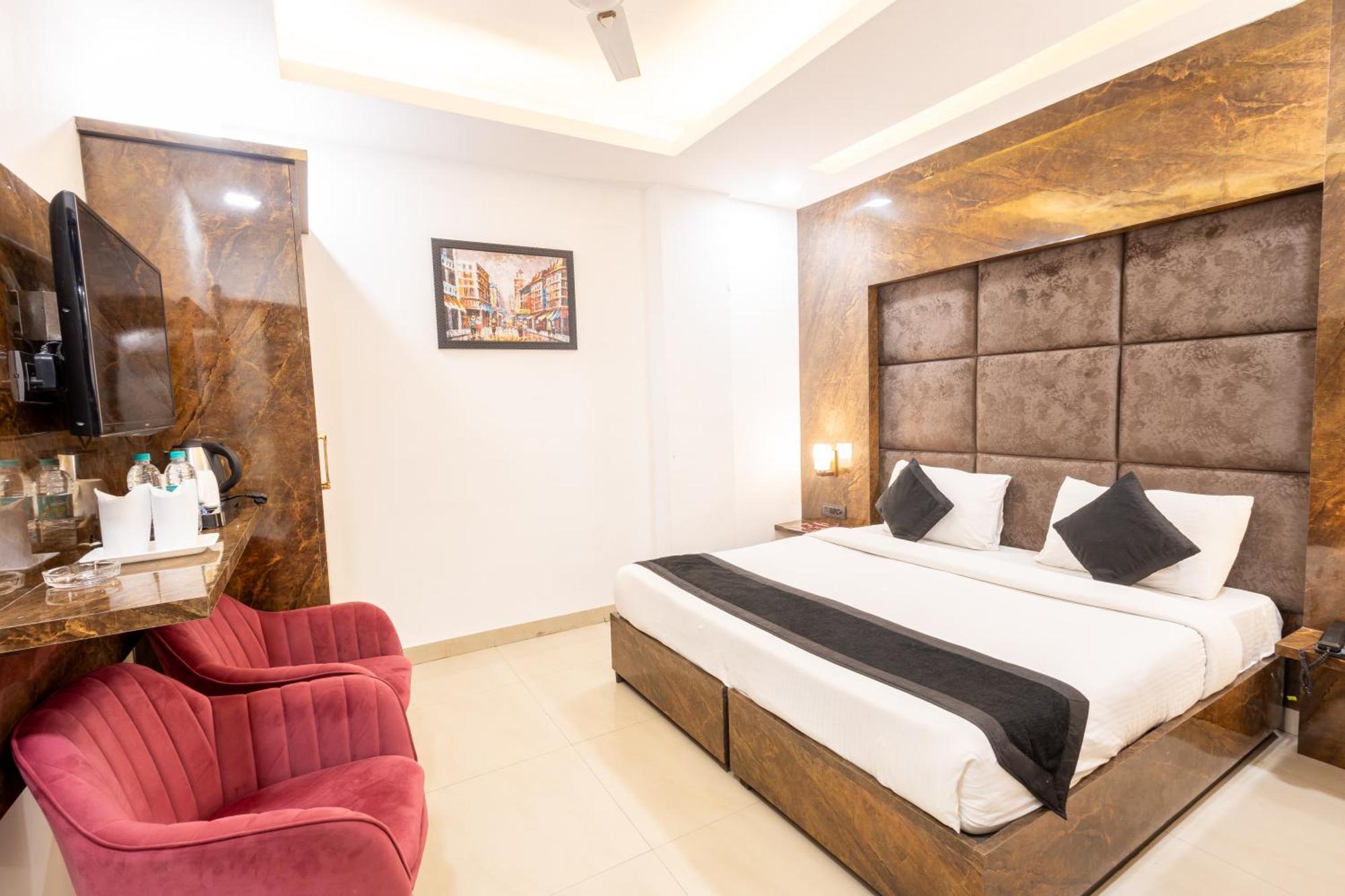 Cosmo Near Blk Hospital Karol Bagh Delhi (National Capital Territory of India)