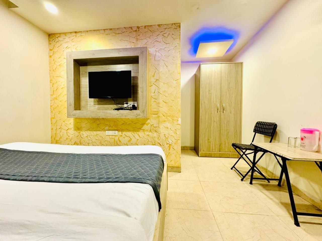 Hotel Grand The Near Delhi Airport
