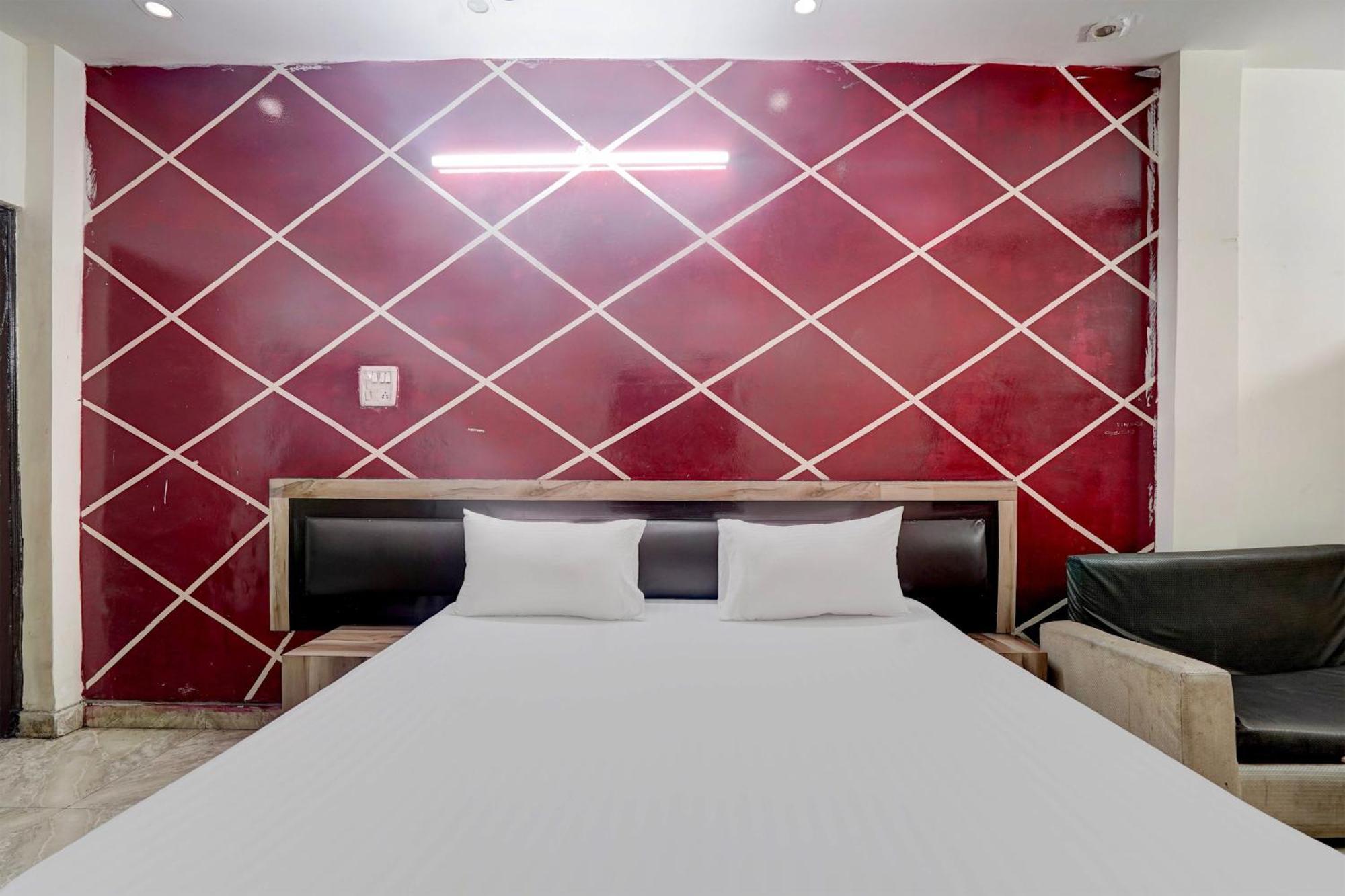 O 82304 Travel Hotel 3*