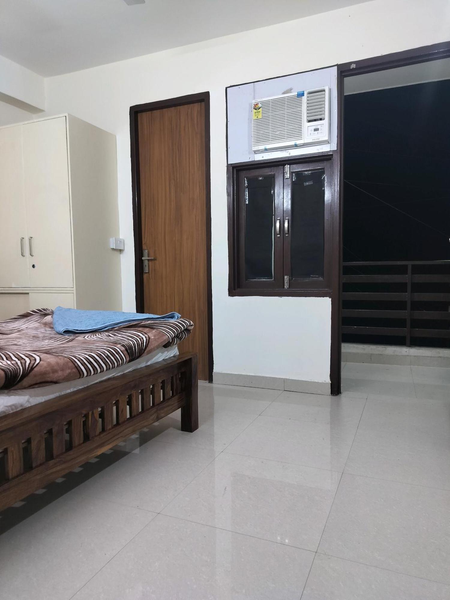 Apartment The Raveesh B6