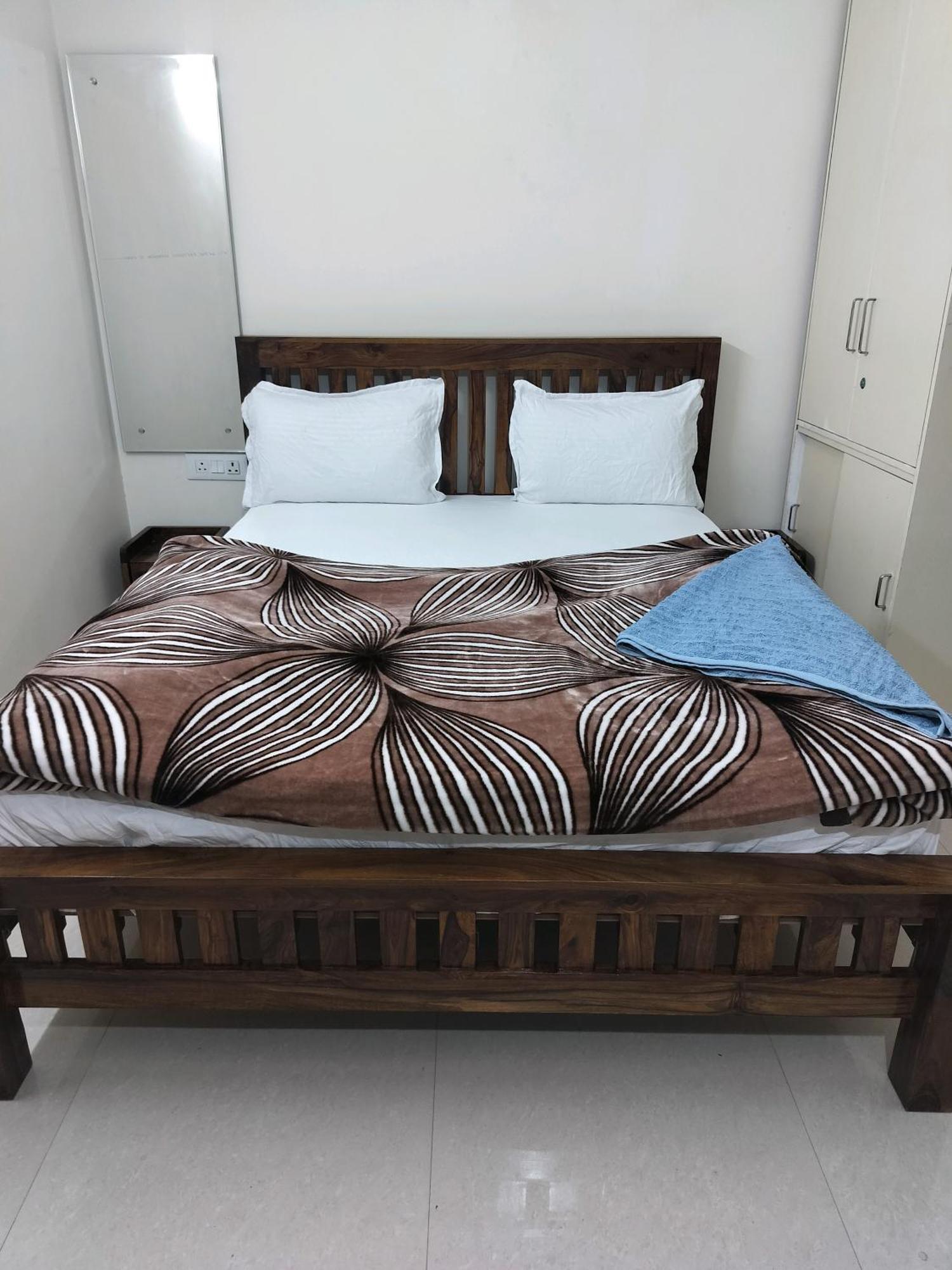 The Raveesh B6 * New Delhi