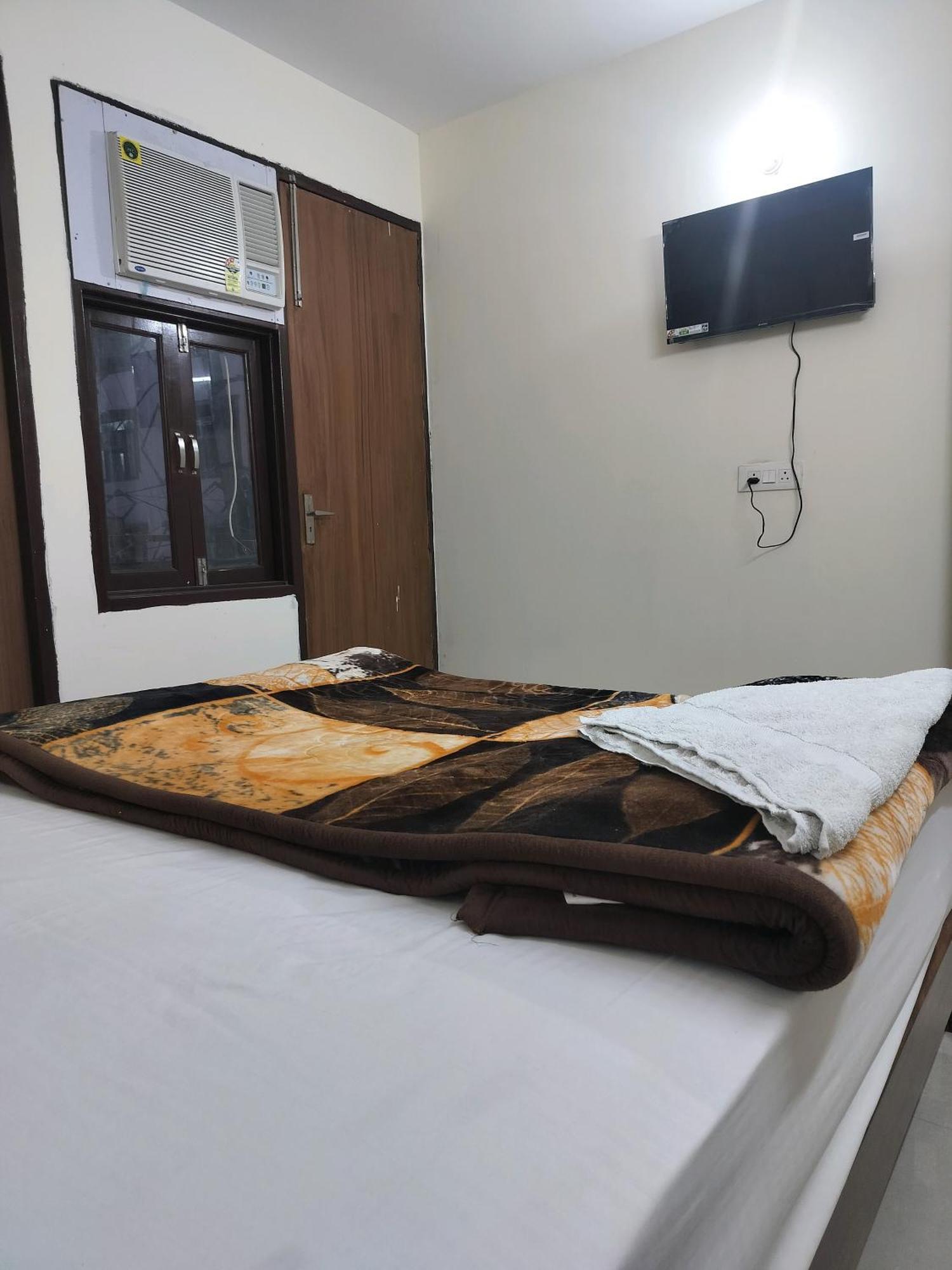 The Raveesh B6 Apartment