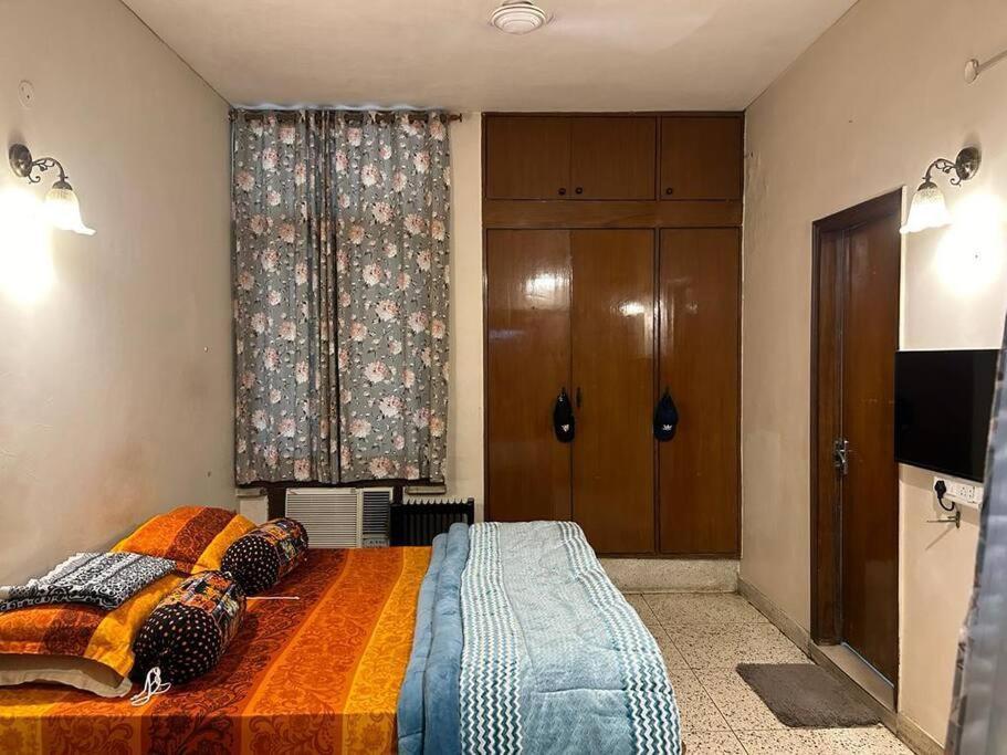 Apartment Metronest Stays: In South Delhi *
