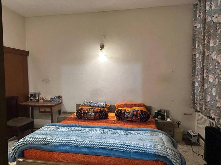 Metronest Stays: In South Delhi Apartment *