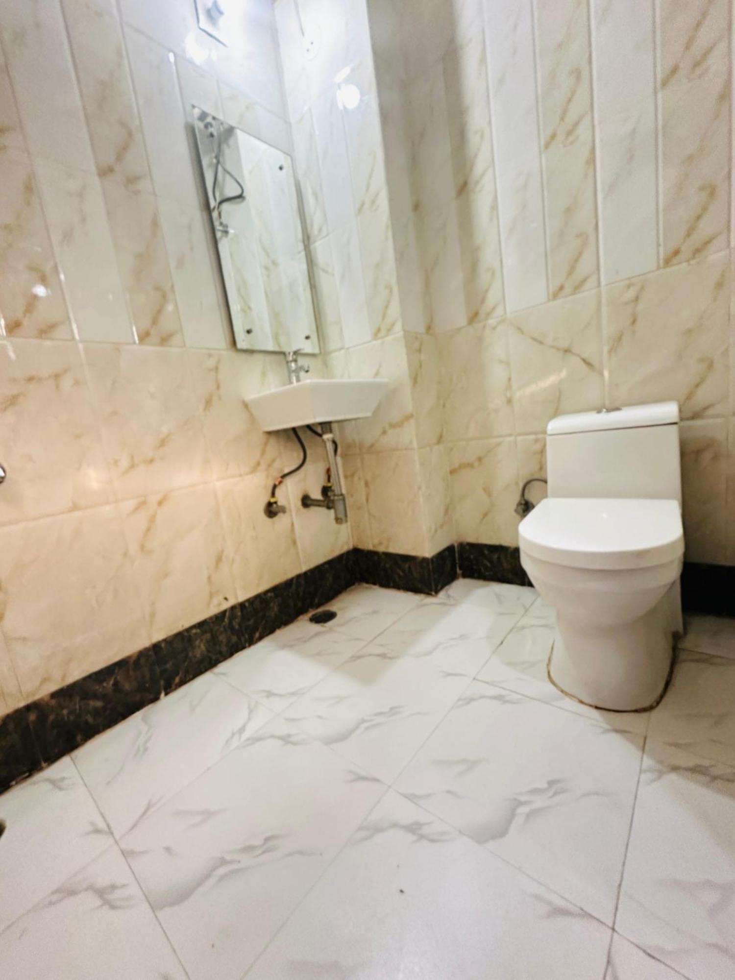 S R Palace Near Delhi International Airport