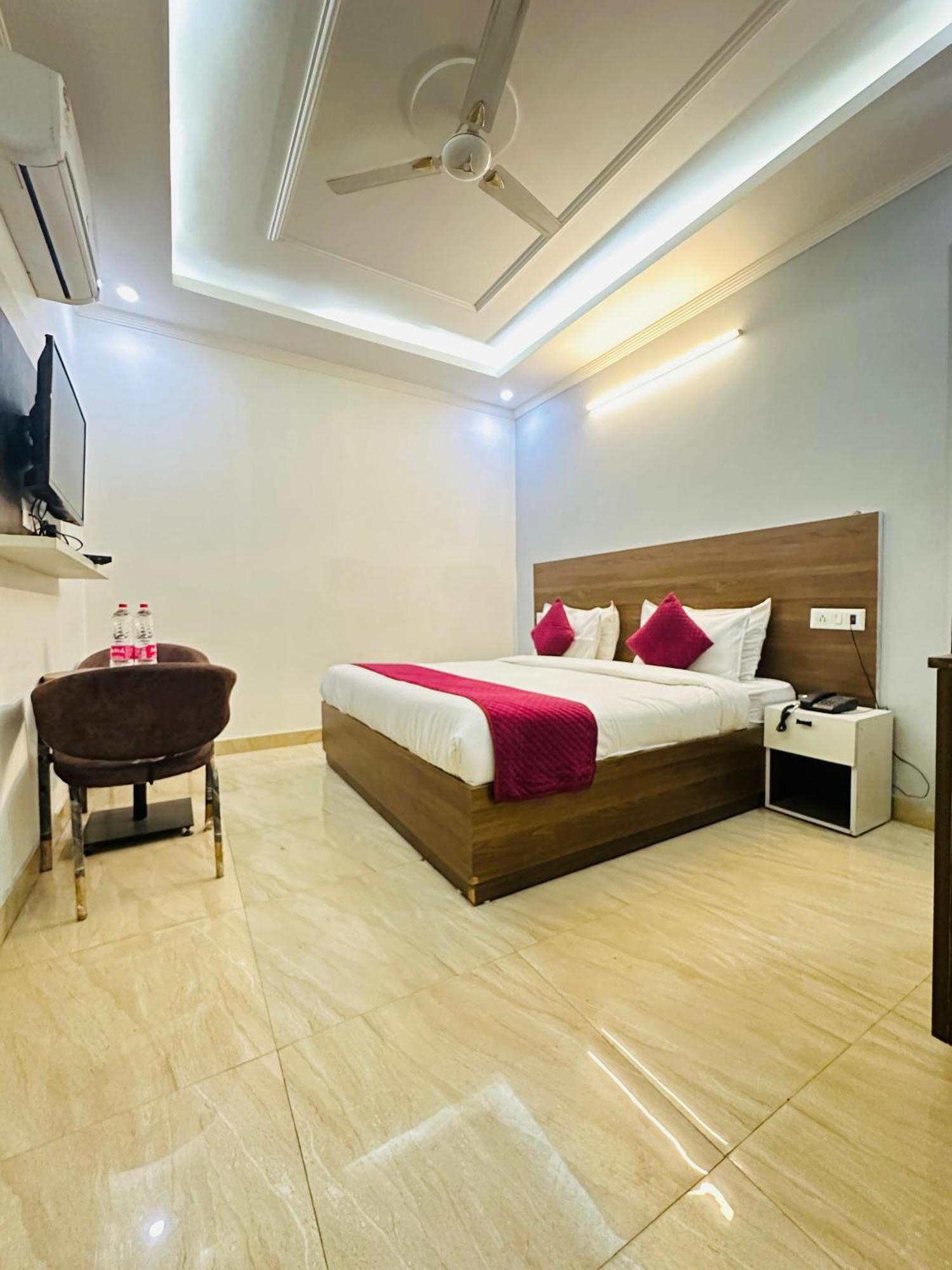 S R Palace Near Delhi International Airport