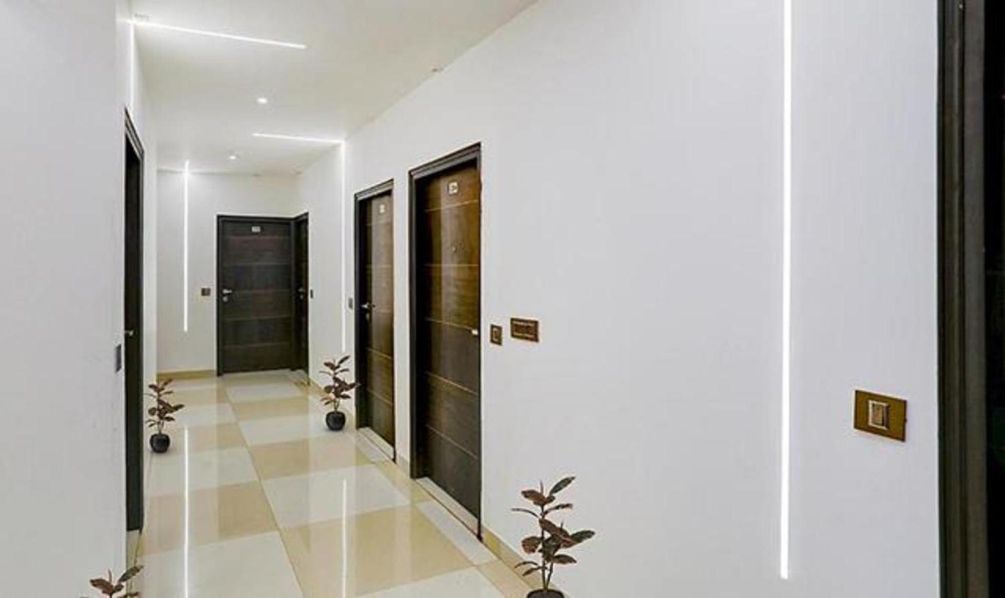 Townhouse West Near Udyog Nagar Metro Station Nova Deli