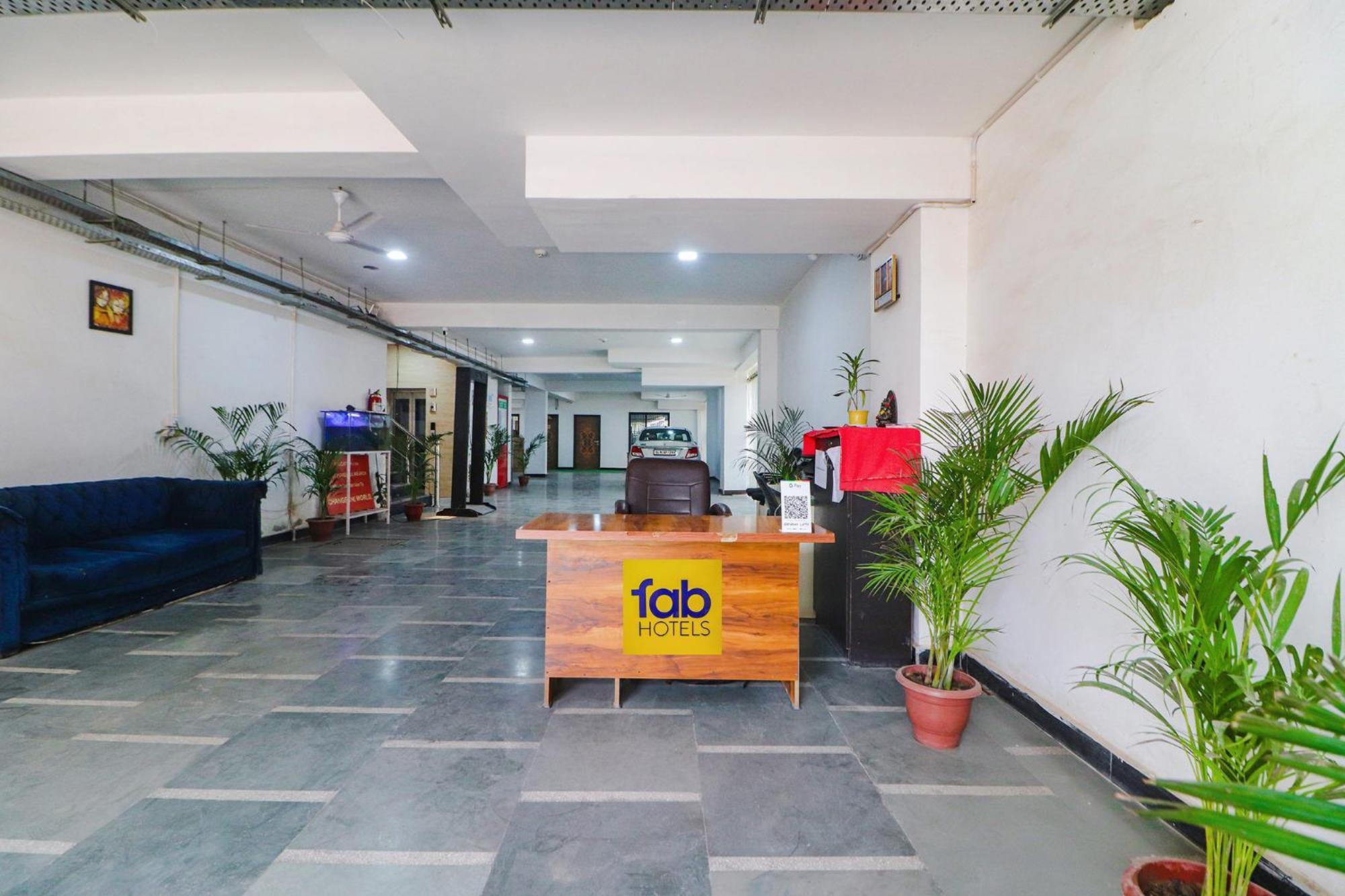 Fabexpress Abode Hotel New Delhi
