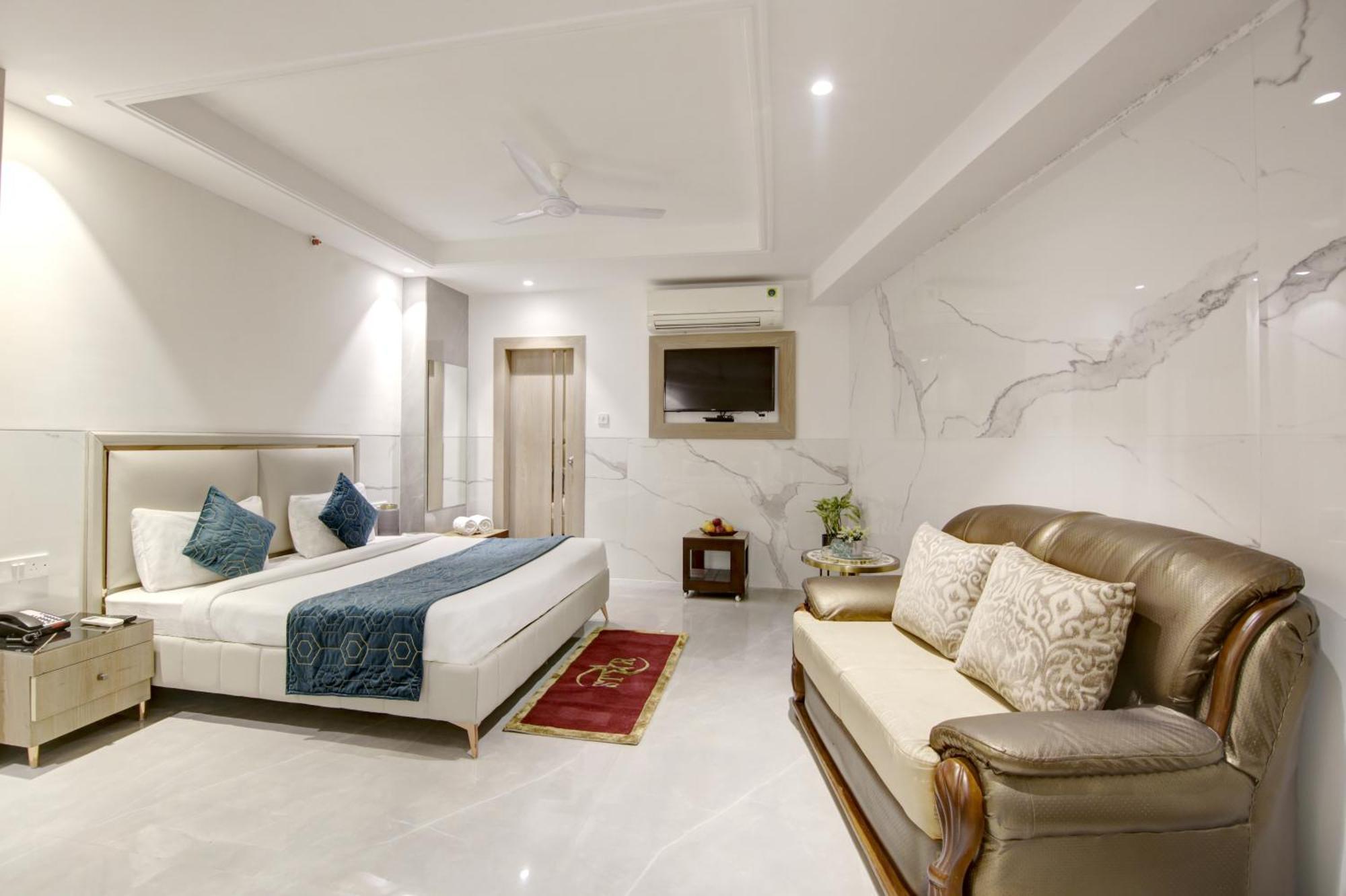 Hotel International By Star Group - Near Delhi Airport 3*