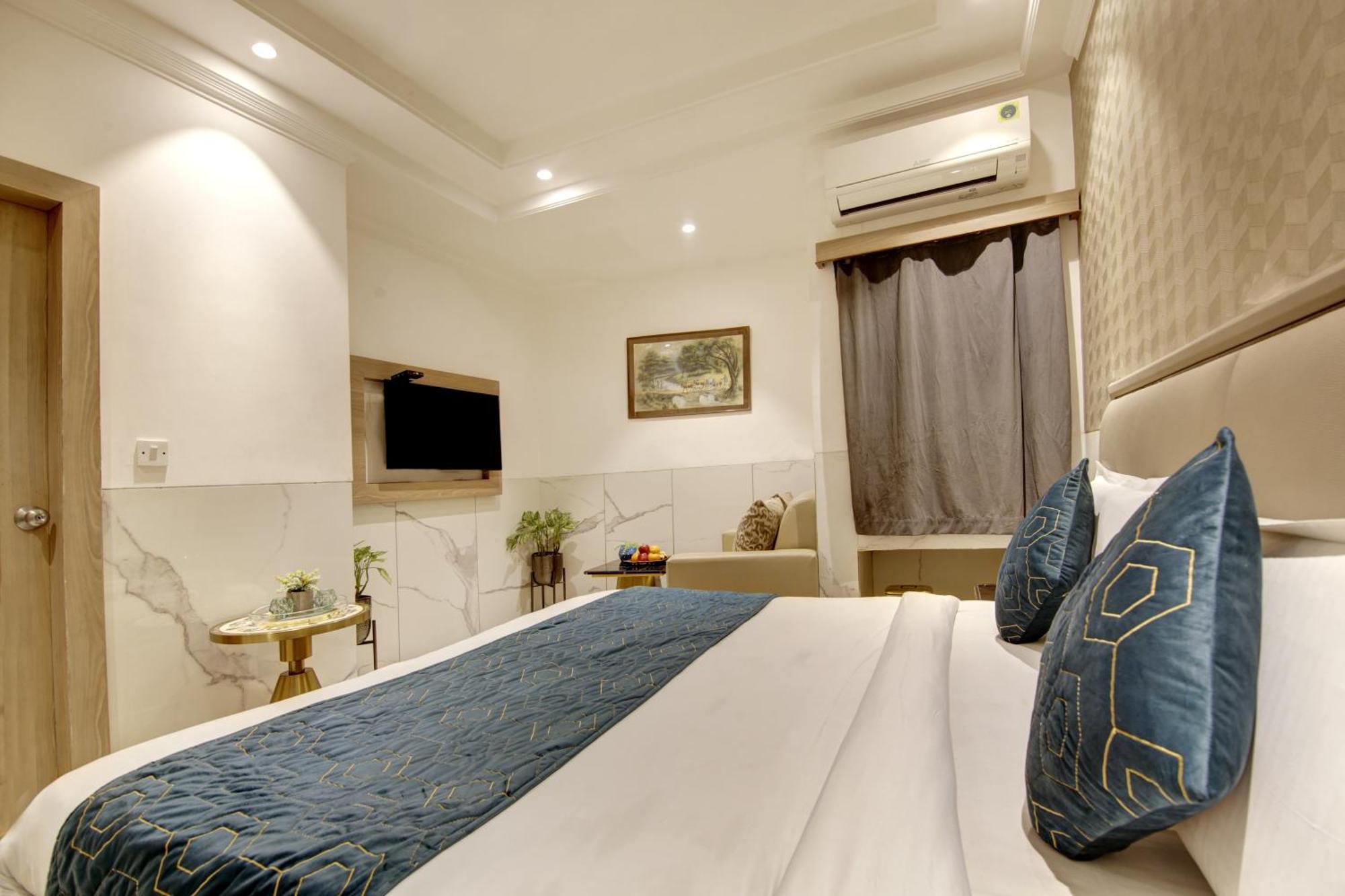 International By Star Group - Near Delhi Airport Hotel 3*