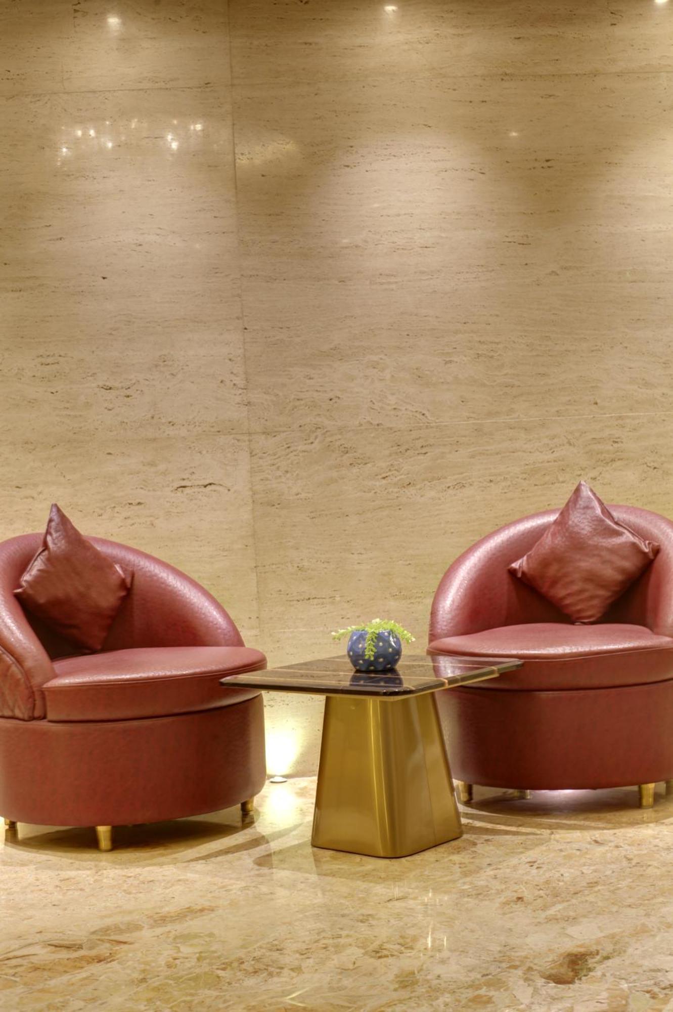 Hotel International By Star Group - Near Delhi Airport 3*