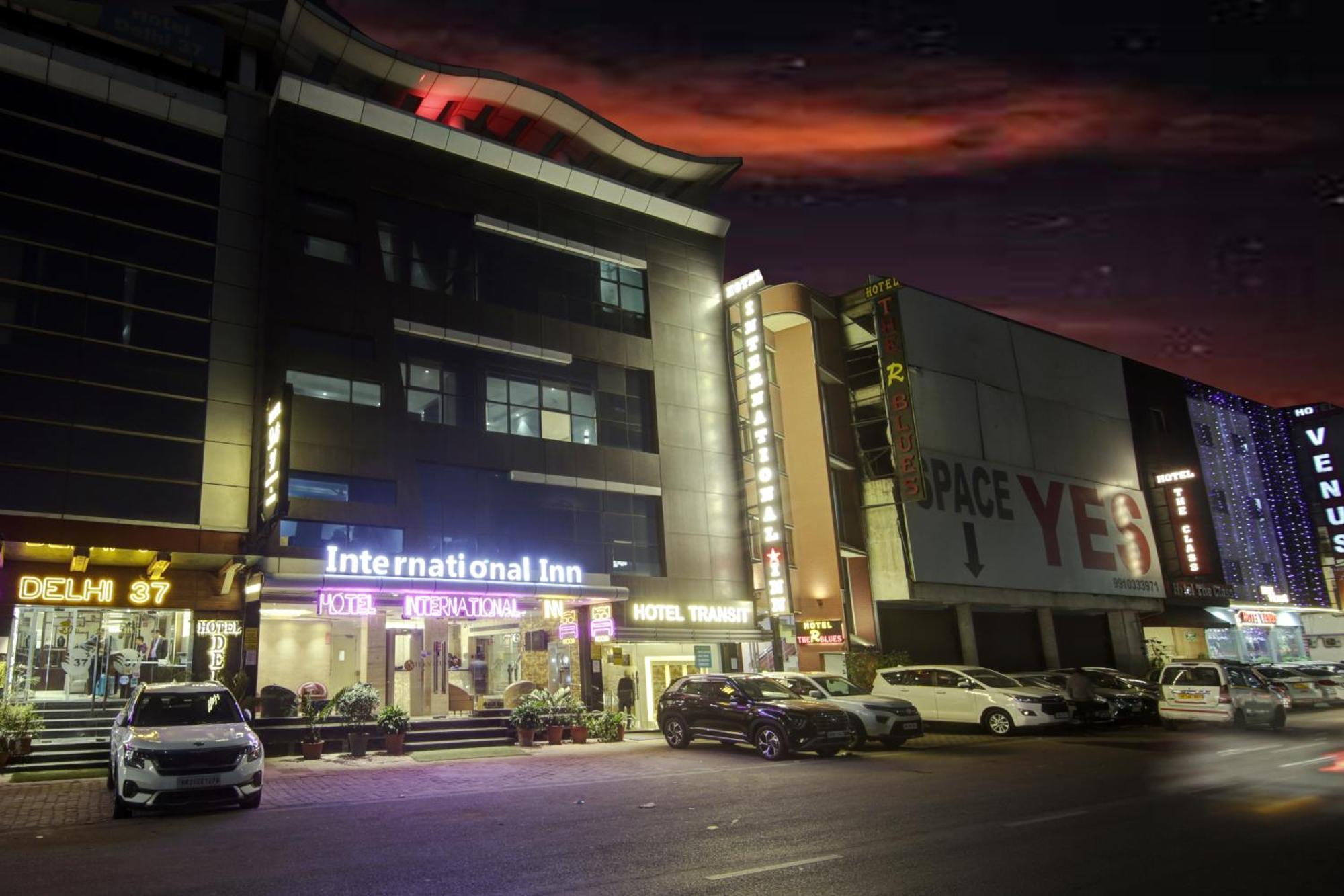 International By Star Group - Near Delhi Airport 3*